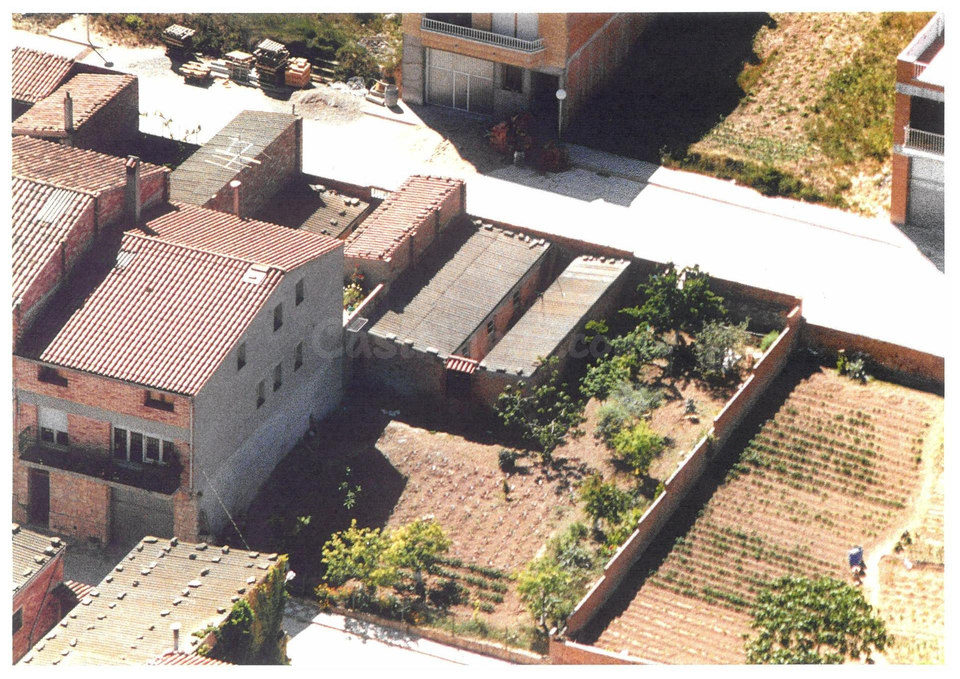 CASA EN VENDA A SANT MARTÍ DE TOUS - GARATGE + PIS + GOLFES 