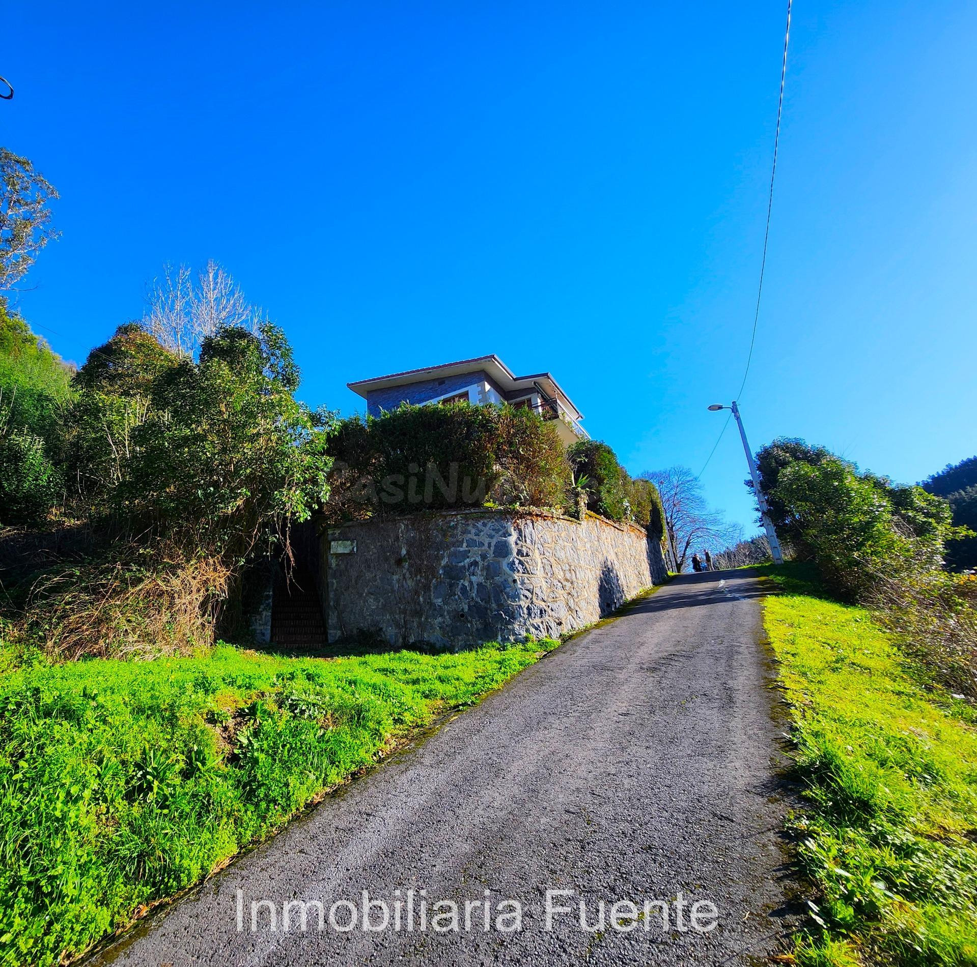 CASA BIFAMILIAR EN ZALLA, LA HERRERA CON TERRENO DE 756 M2 - foto 3