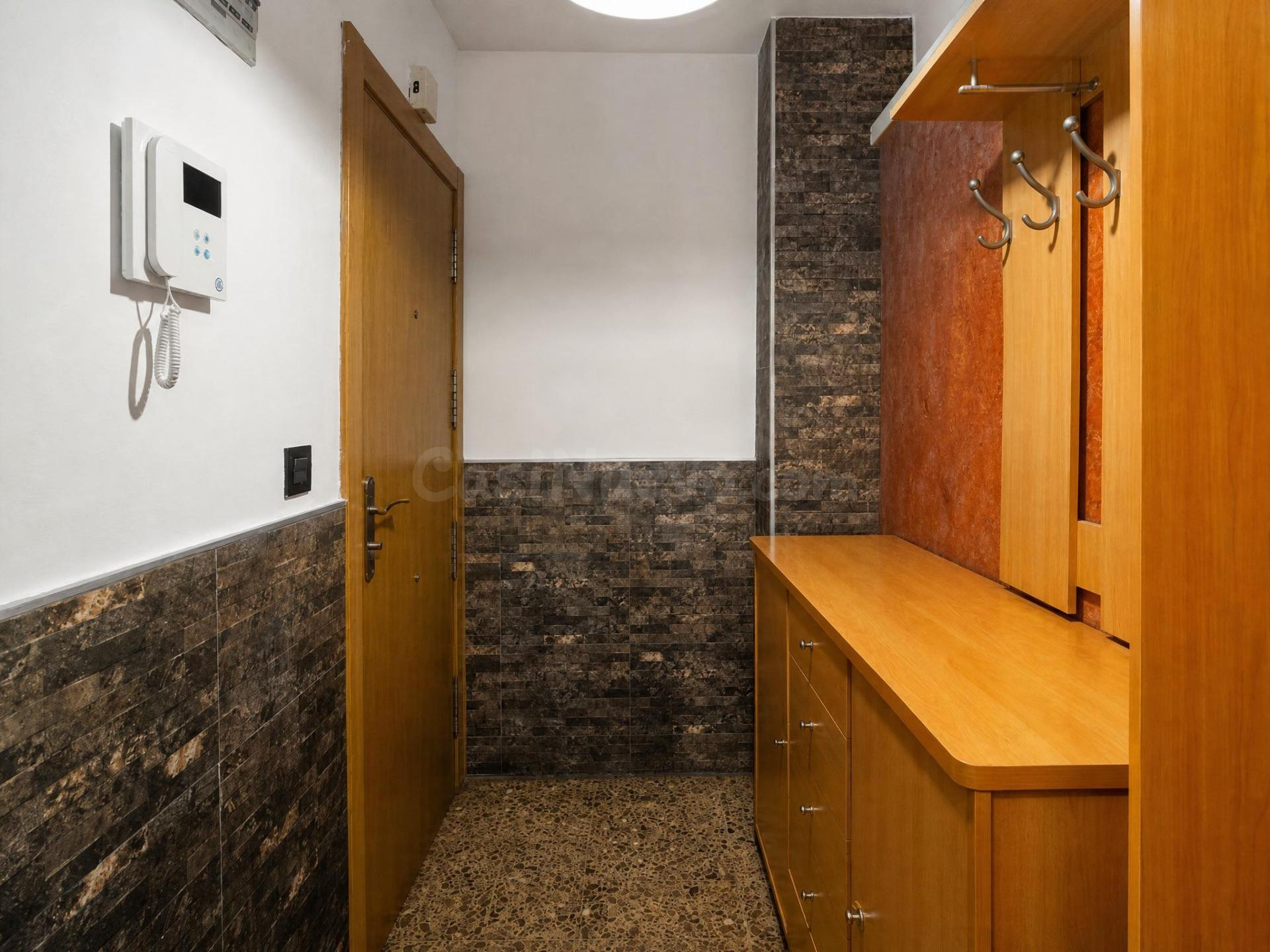 VAS A SEGUIR APRETADO EN UN PISO MINÚSCULO O VAS A DECIDIR V - foto 4