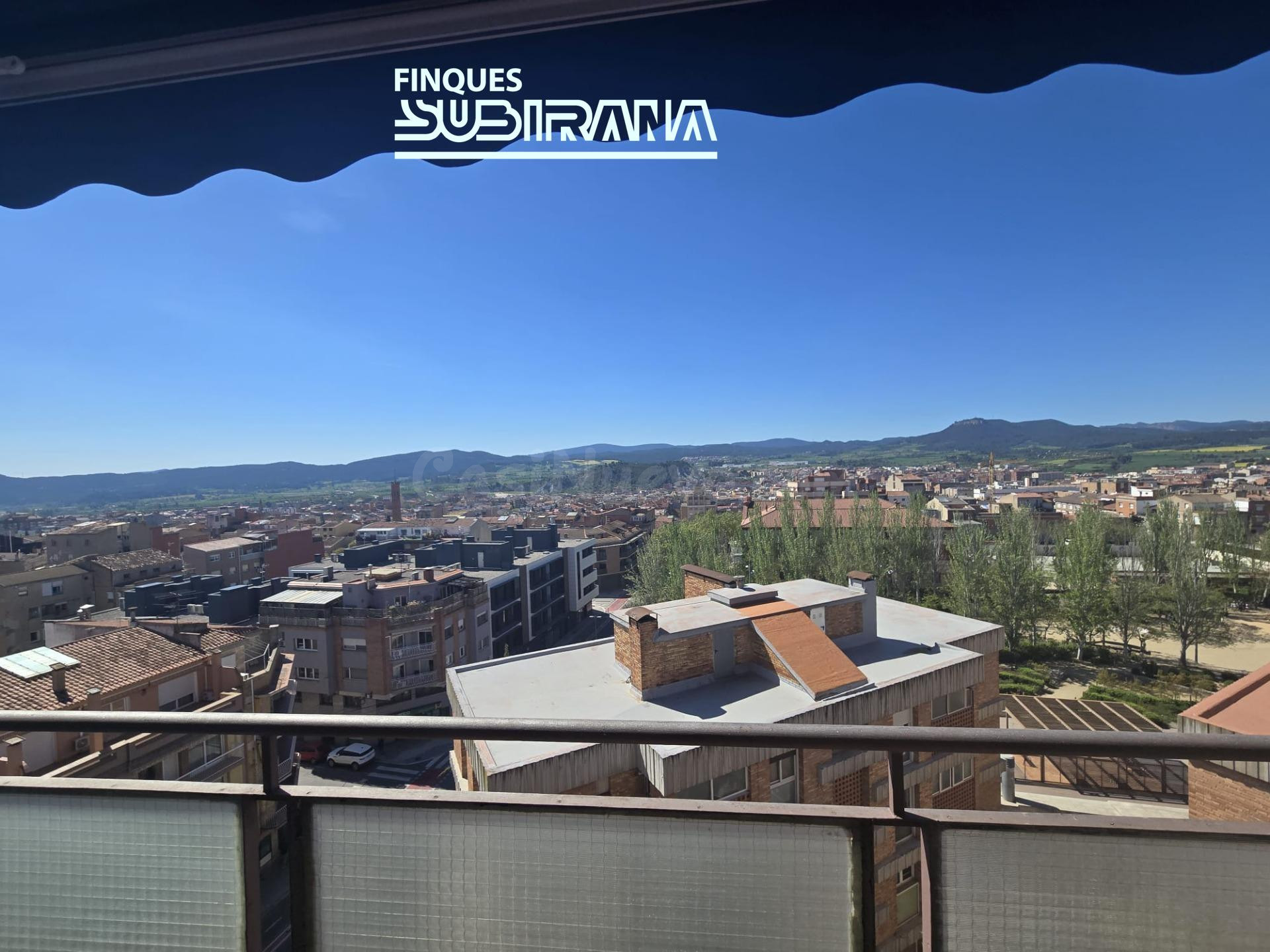 PIS EN VENDA A IGUALADA - POBLE SEC * Edifici amb ASCENSOR