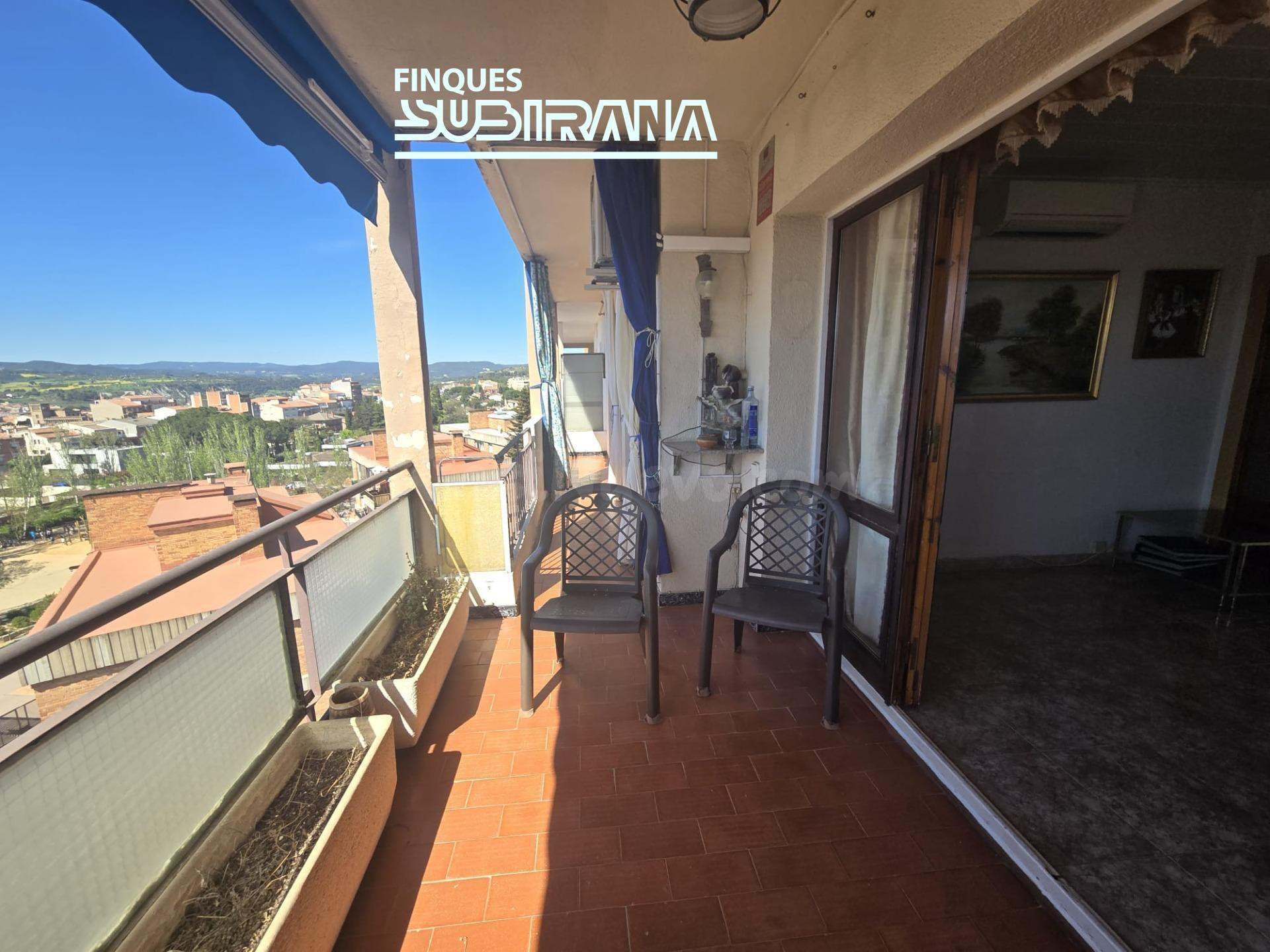 PIS EN VENDA A IGUALADA - POBLE SEC * Edifici amb ASCENSOR - foto 2