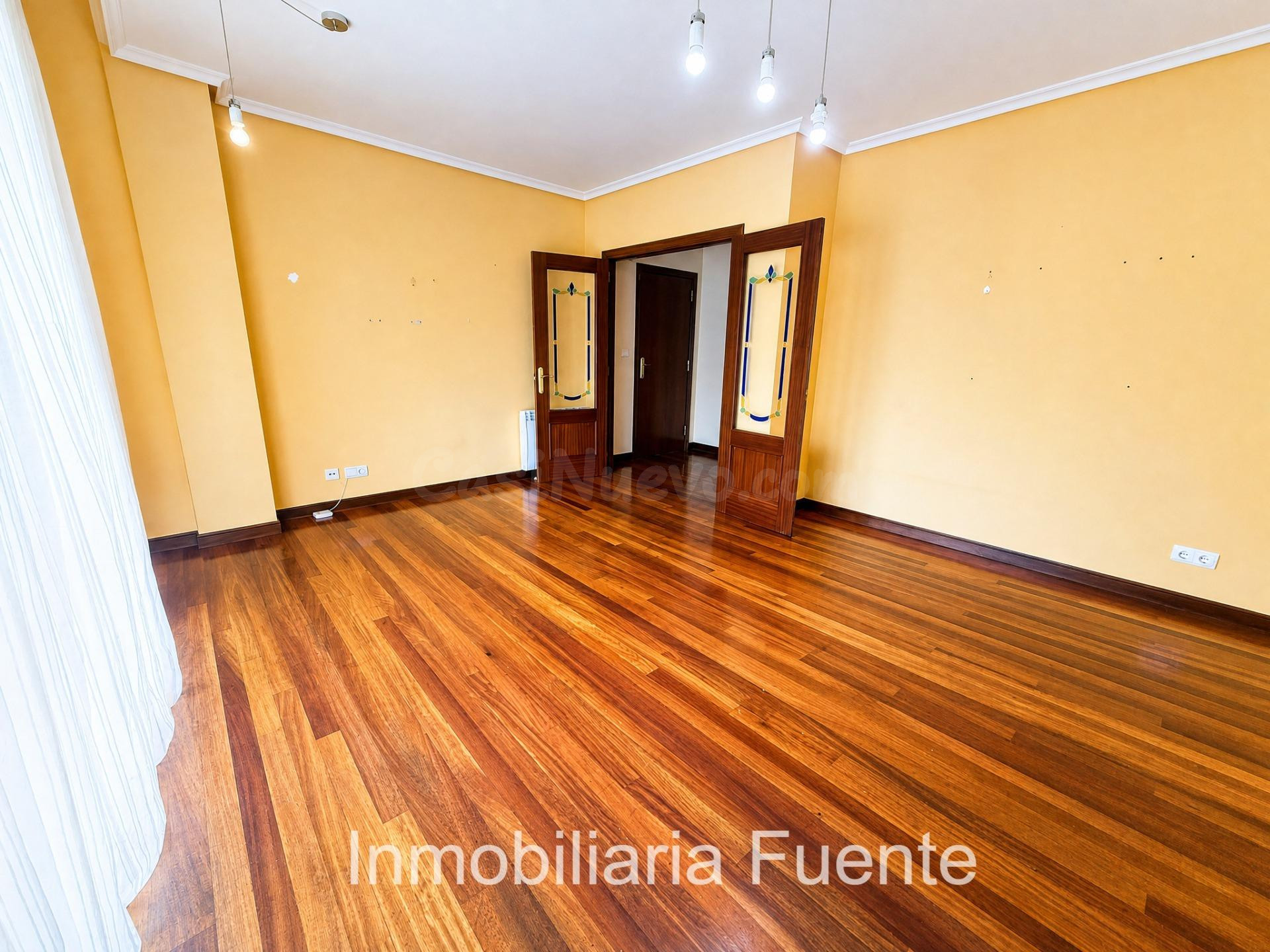 SE VENDE PISO EN ARTZENTALES CON PARCELA DE GARAJE - foto 3