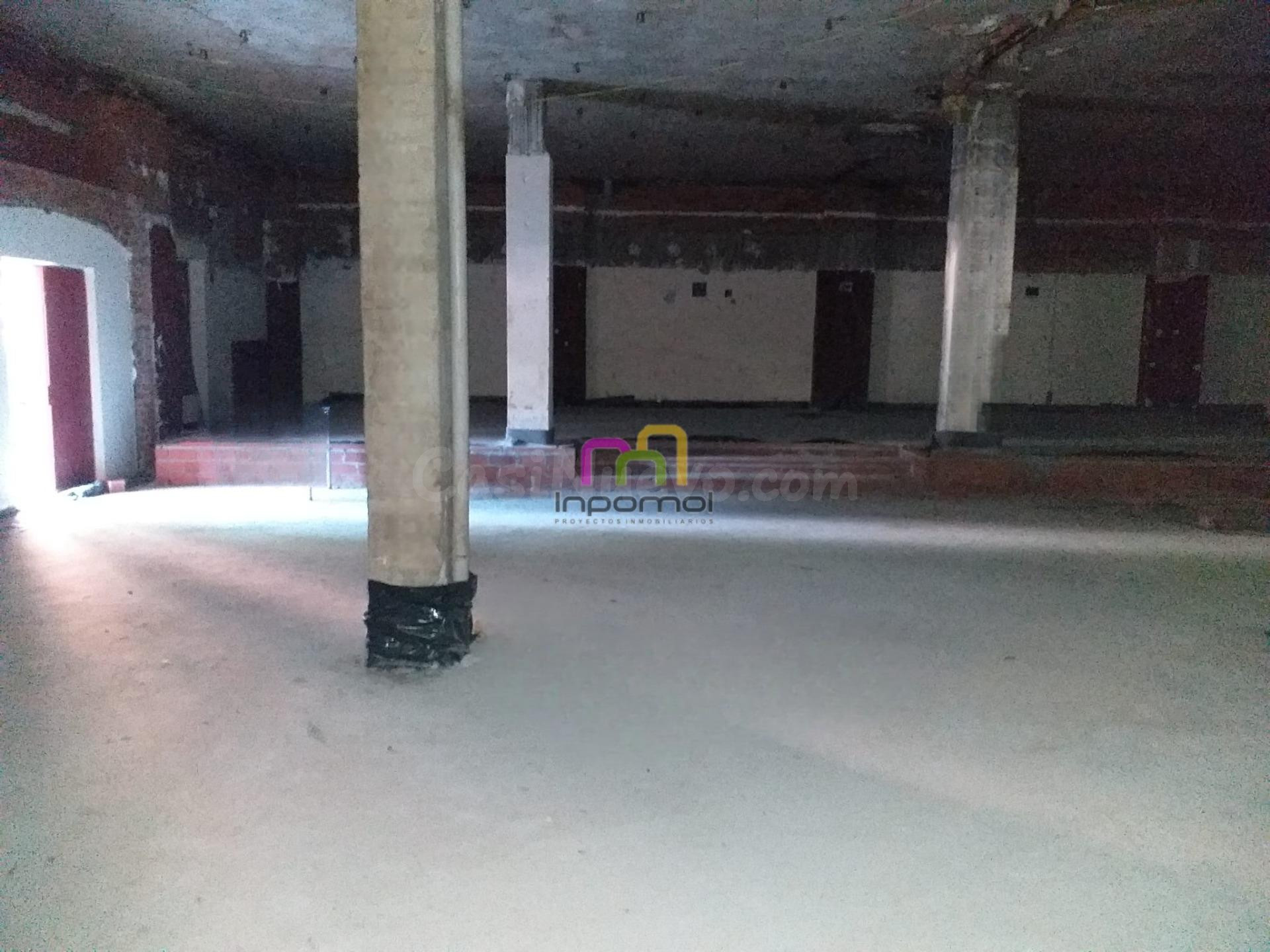 ALQUILER LOCAL COMERCIAL EN BRUTO; ZONA CENTRO!! - foto 2