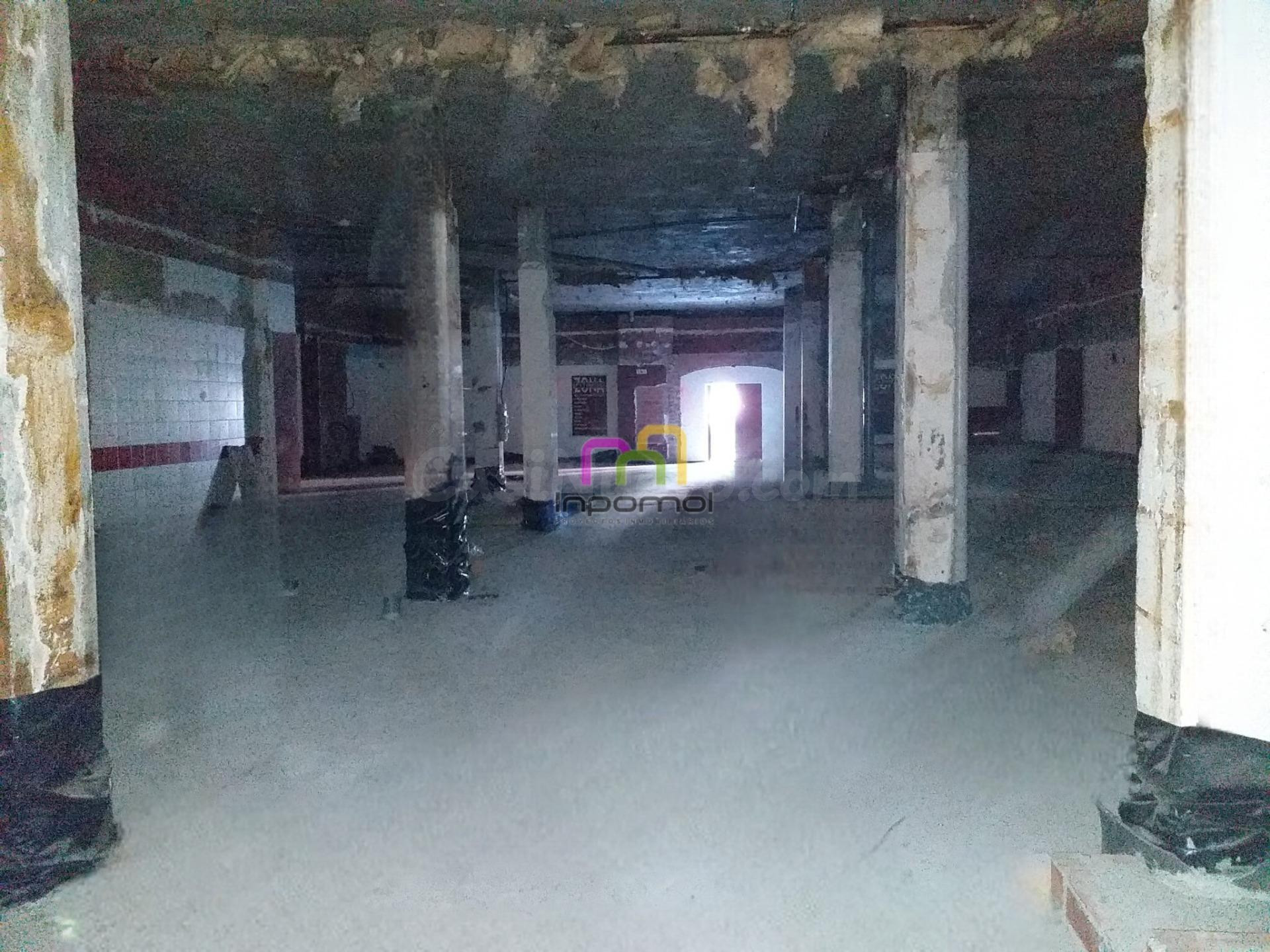 ALQUILER LOCAL COMERCIAL EN BRUTO; ZONA CENTRO!! - foto 3