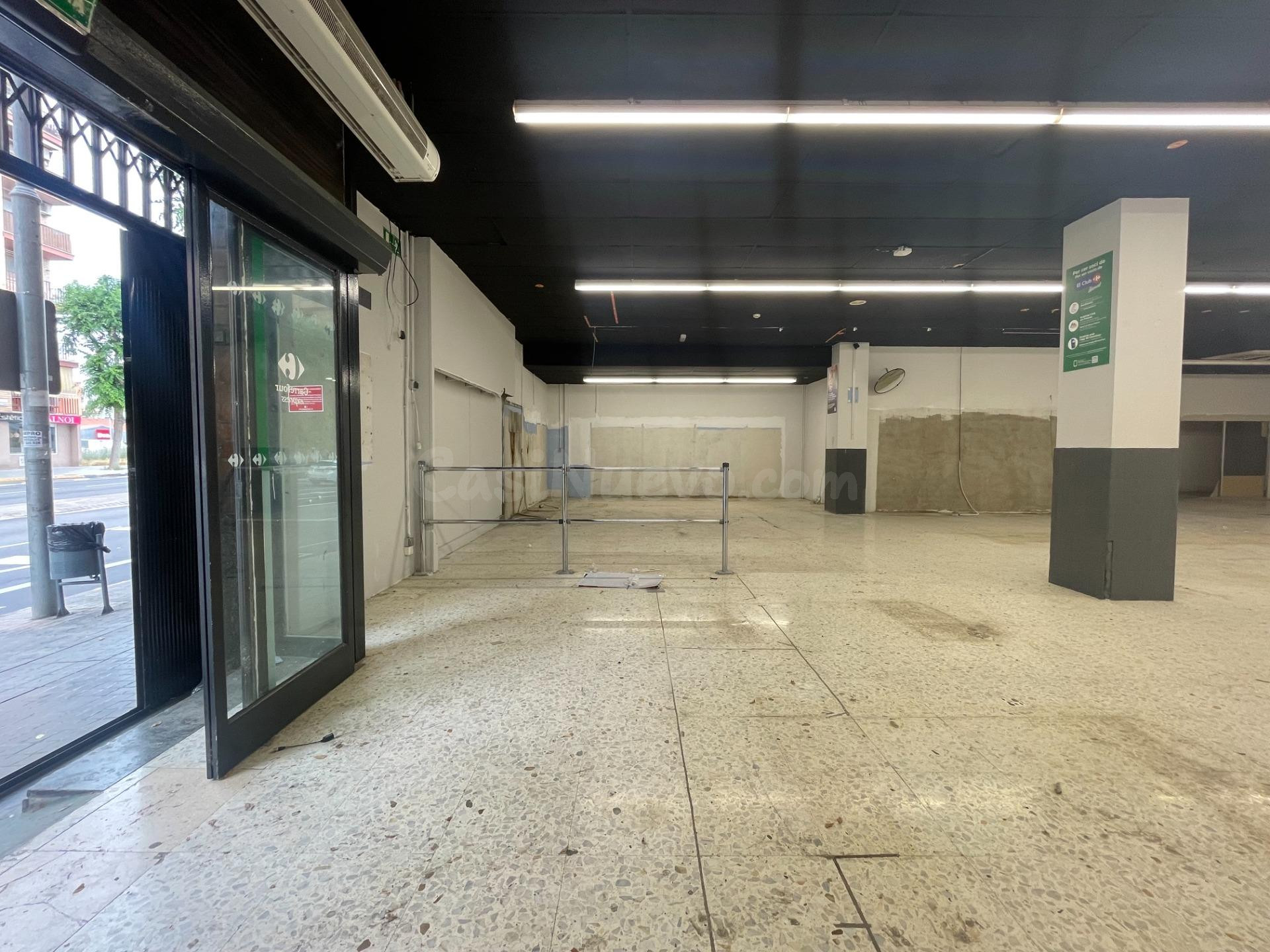 LOCAL COMERCIAL EN LLOGUER A SANTA MARGARIDA DE MONTBUI - foto 4