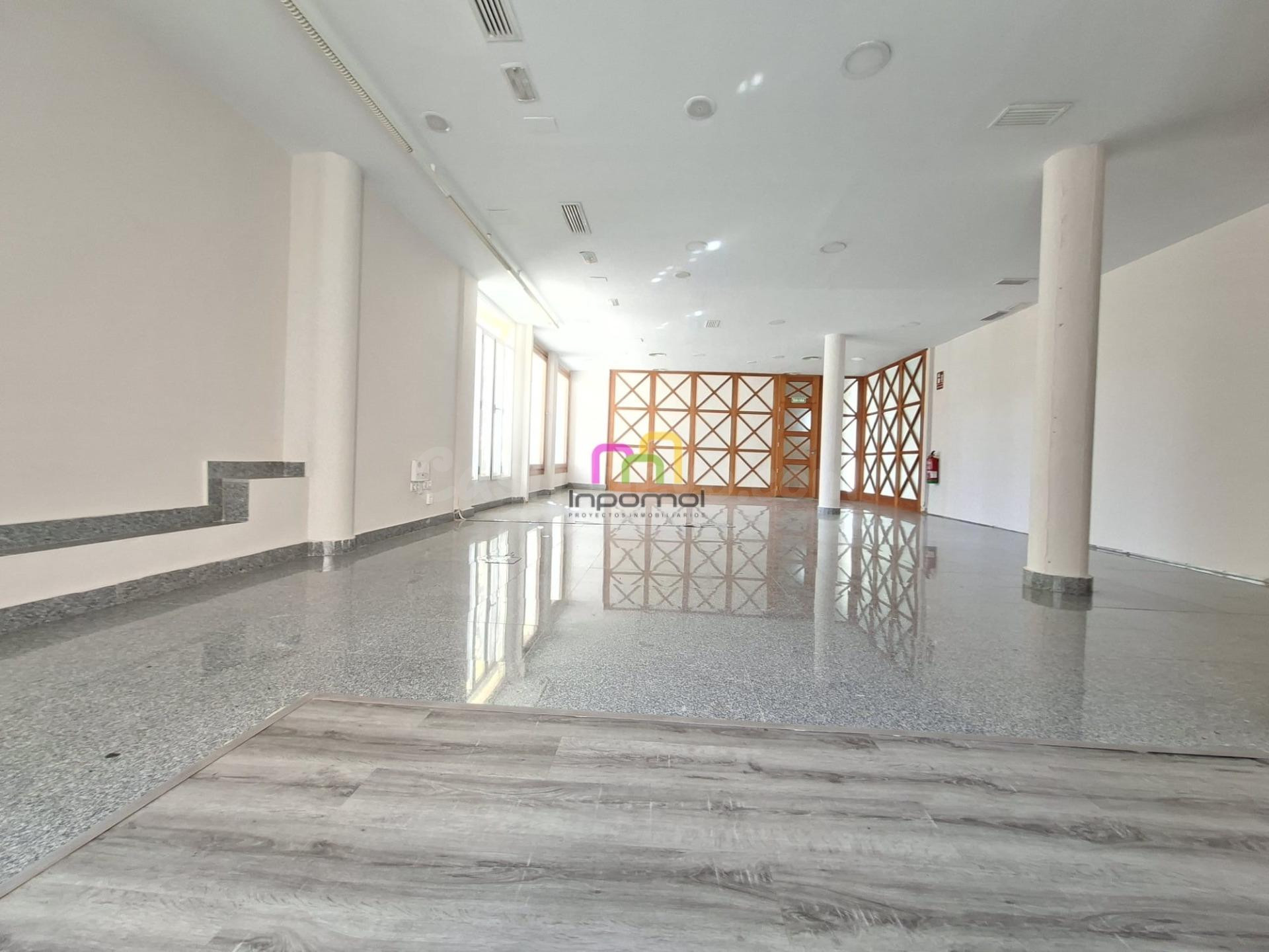 ¡ESTUPENDA OFICINA EN ALQUILER! - foto 5