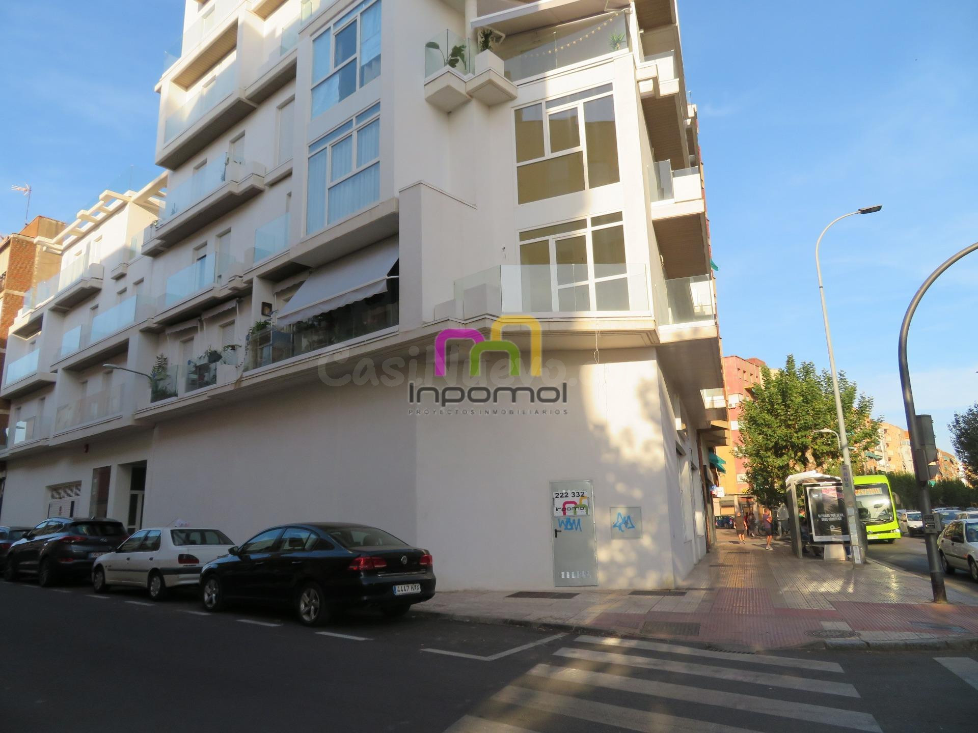 ¡LOCAL COMERCIAL EN PLENA AVENIDA; SAN ROQUE!