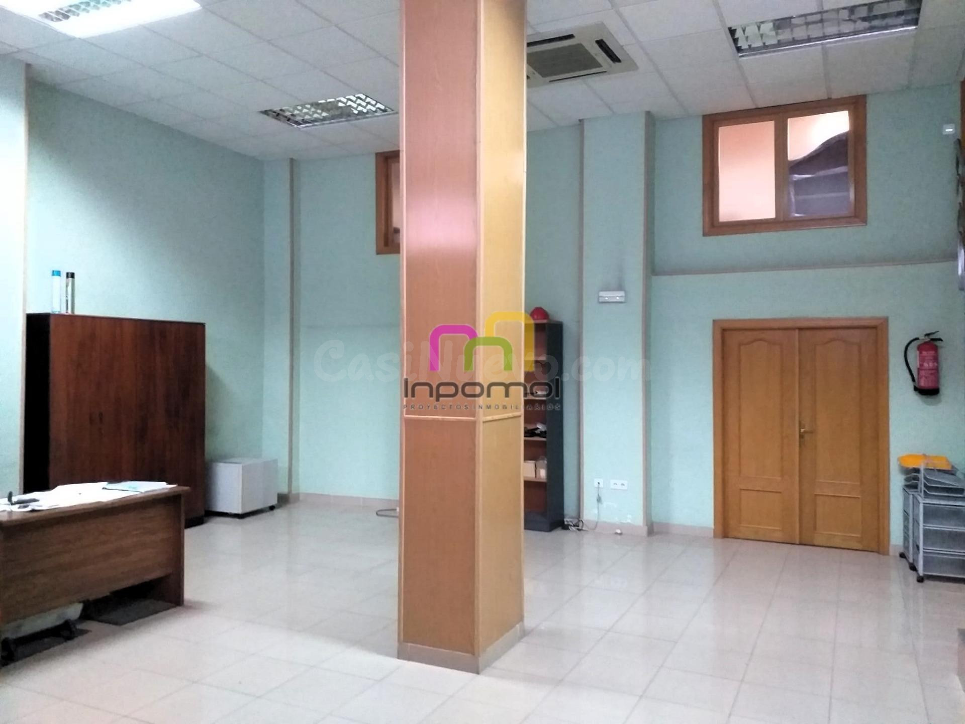 ¡ESTUPENDO LOCAL COMERCIAL EN PLENO CENTRO! - foto 3