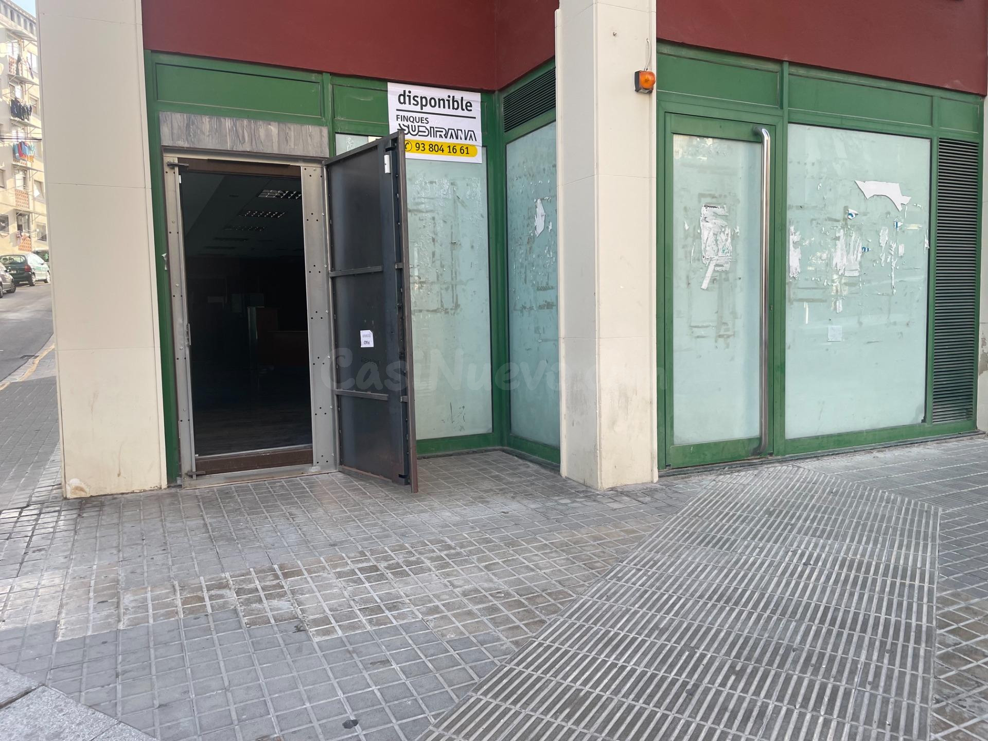 Local comercial en lloguer en ubicació privilegiada a Santa  - foto 2