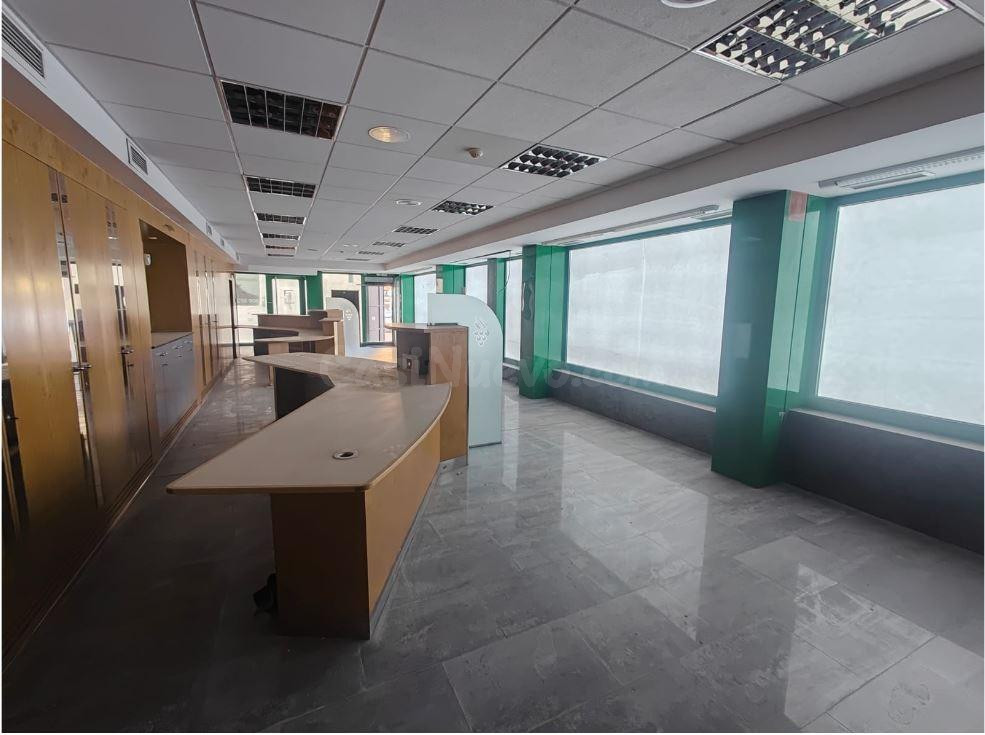 Local comercial en lloguer en ubicació privilegiada a Santa  - foto 4
