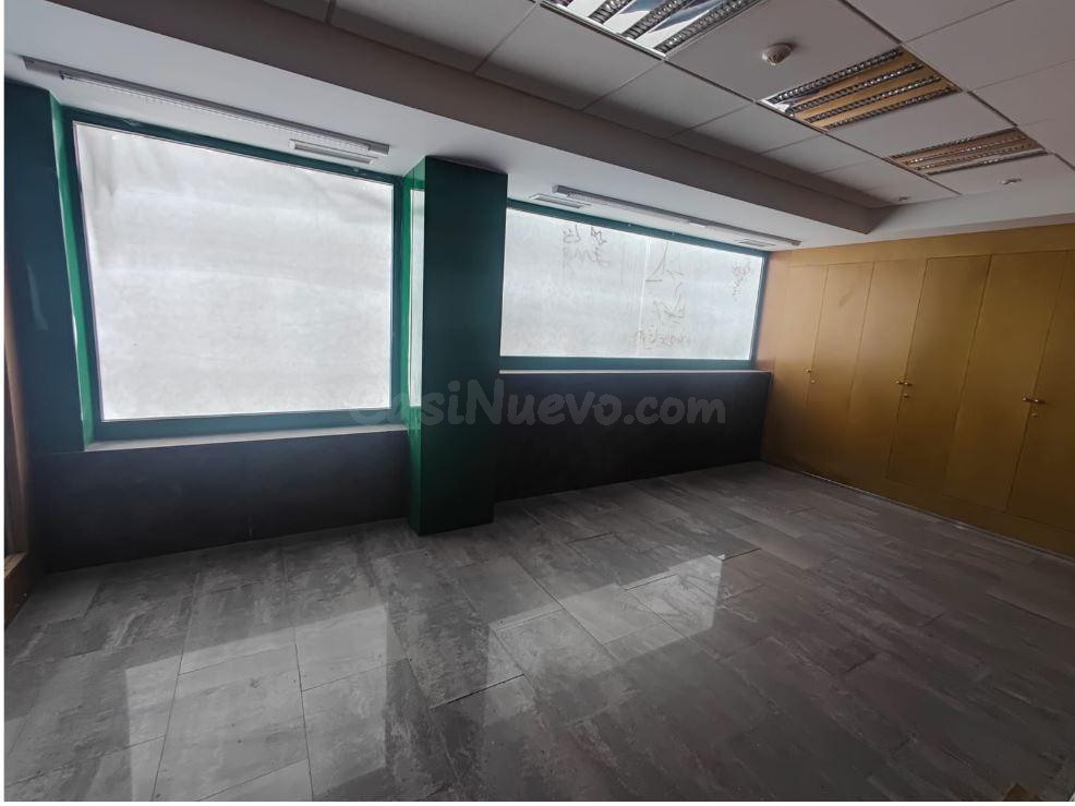 Local comercial en lloguer en ubicació privilegiada a Santa  - foto 5