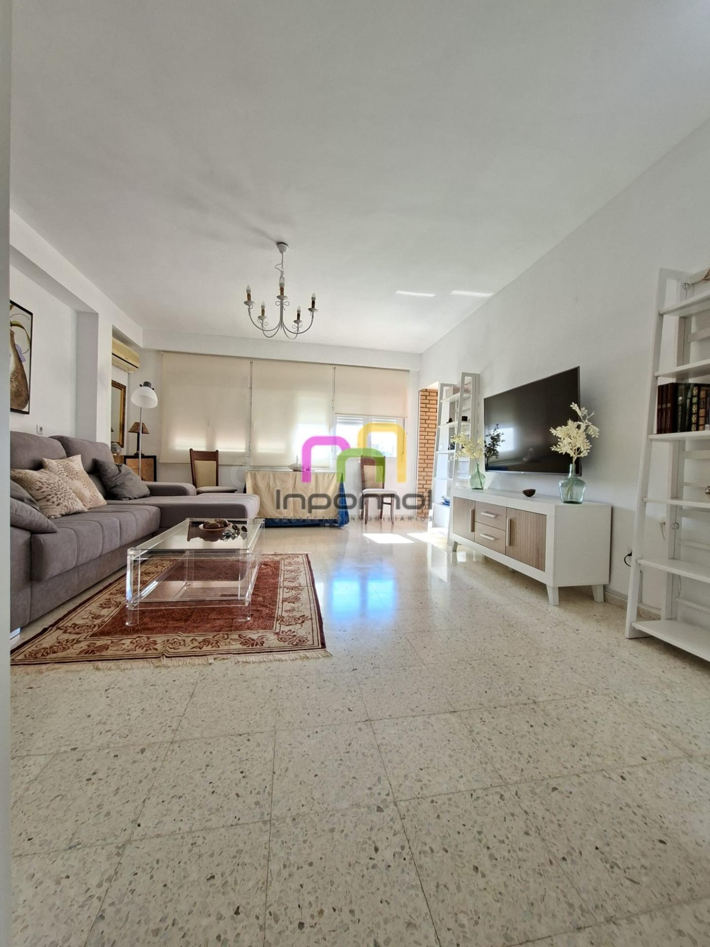 AMPLIO PISO AMUEBLADO Y CÉNTRICO EN BADAJOZ ✨ - foto 2