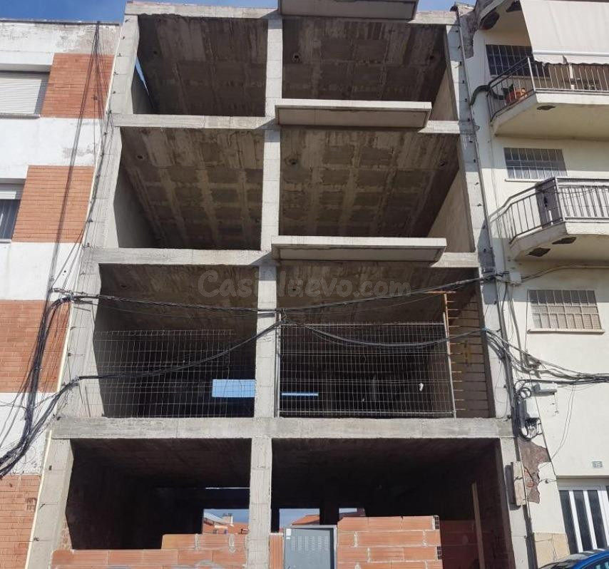 EDIFICI EN CONSTRUCCIÓ A ESPARREGUERA - foto 2