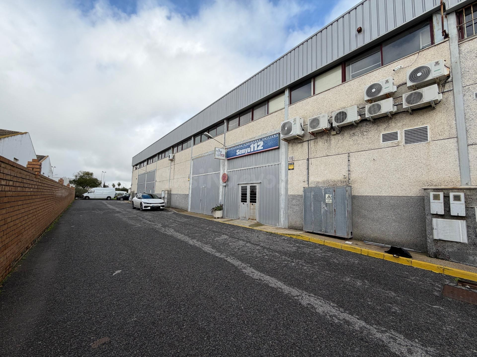 Nave en el Polígono El Palmar en El Puerto de Santa María - foto 4