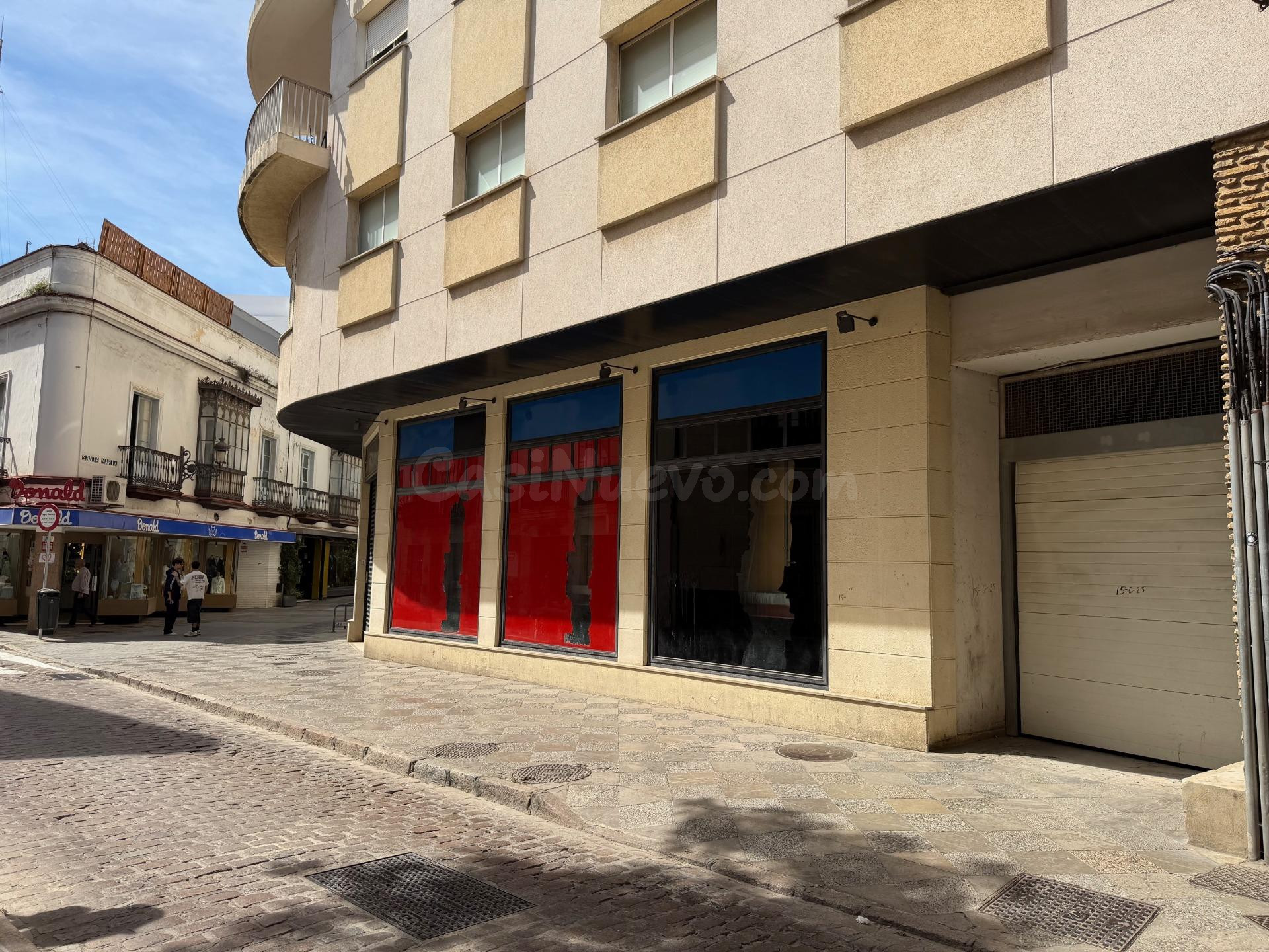 LOCAL COMERCIAL EN PLENO CENTRO DE JEREZ - foto 2