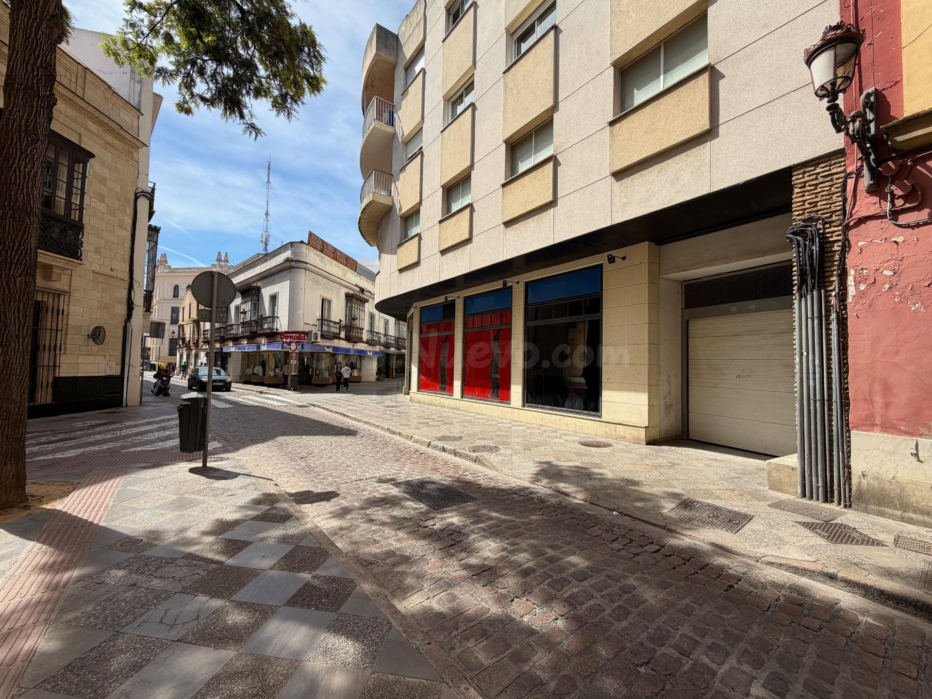 LOCAL COMERCIAL EN PLENO CENTRO DE JEREZ - foto 3