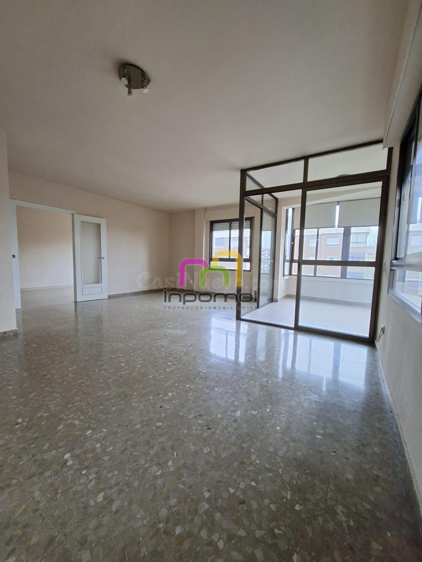 AMPLIO Y LUMINOSO PISO EN VALDEPASILLAS, BADAJOZ - ¡UNA OPORTUNIDAD ÚNICA!