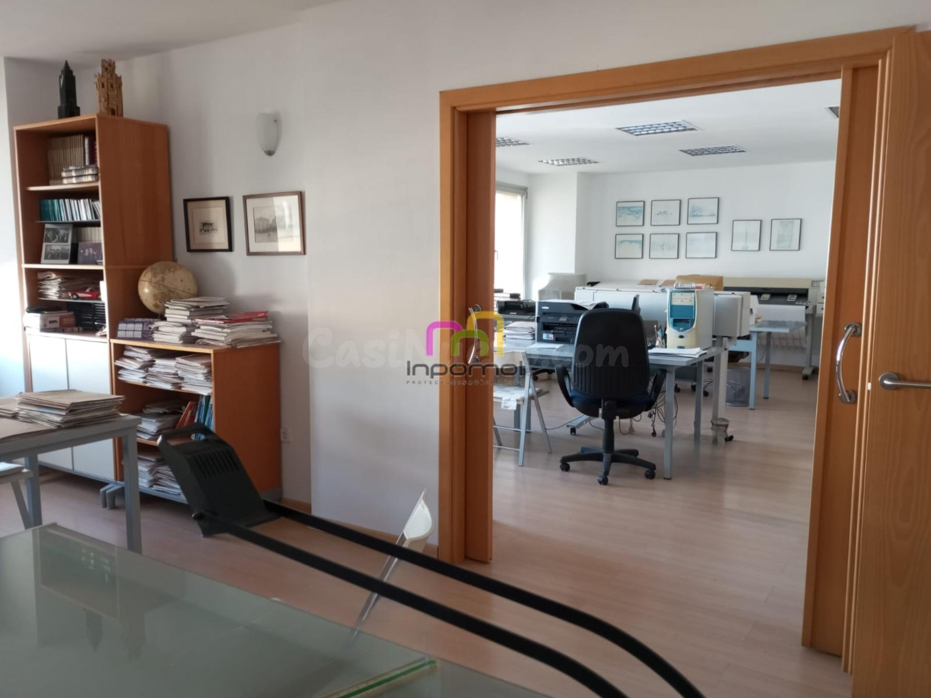 AMPLIA OFICINA MUY BIEN UBICADA; BADAJOZ: ¡TU ESPACIO IDEAL  - foto 4