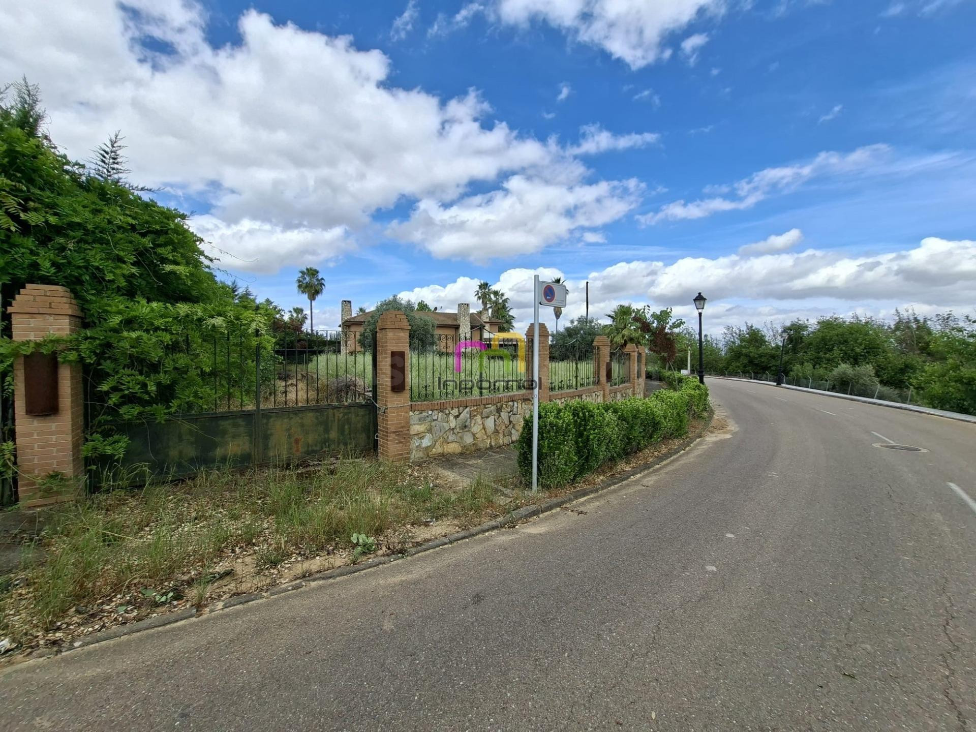 OPORTUNIDAD ÚNICA: PARCELA EN URB. CAMPO DE GOLF, BADAJOZ - foto 5