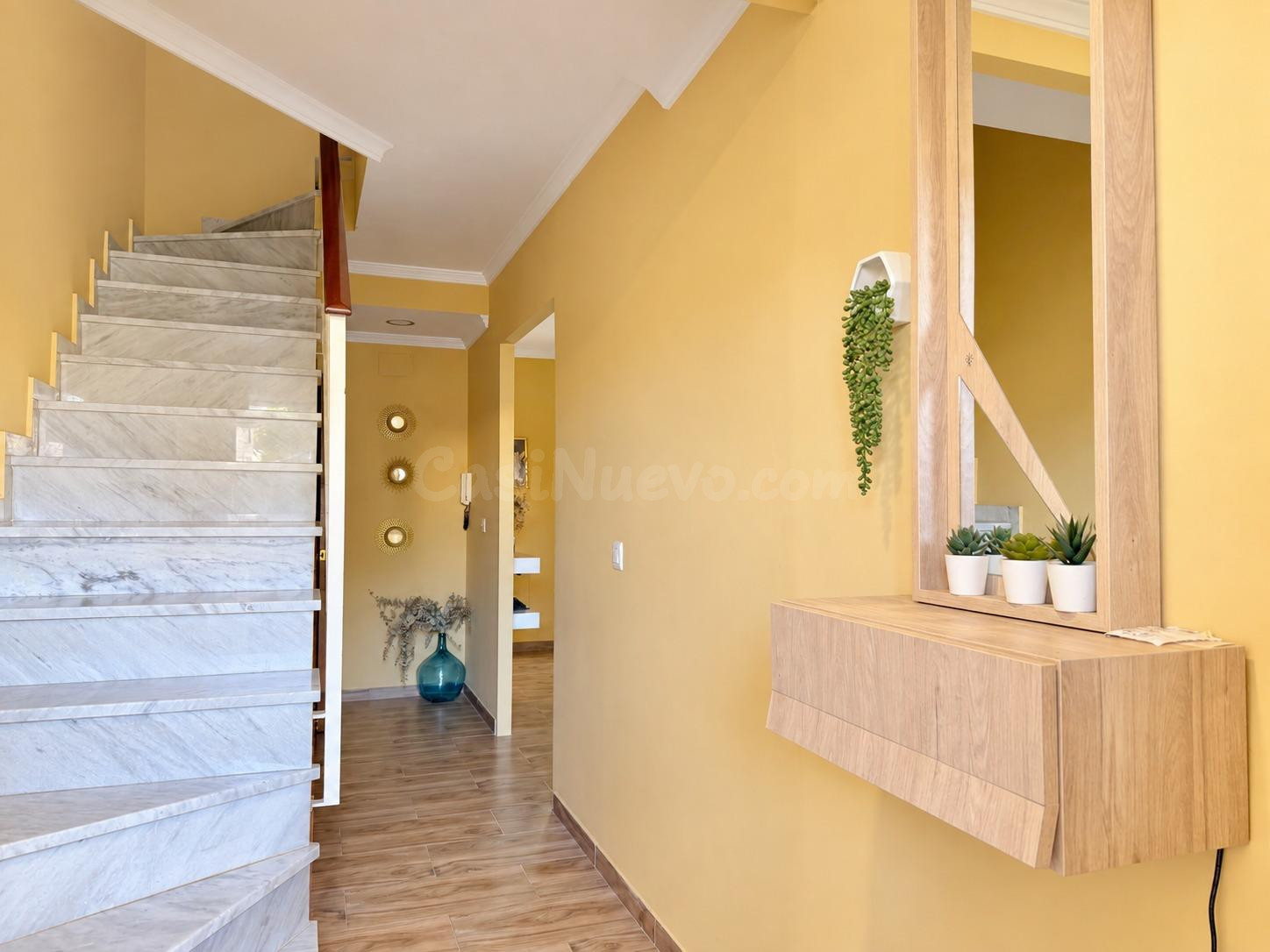 ADOSADA REFORMADA EN URBANIZACIÓN CARTUJA ESTE CON 2 PATIOS - foto 3