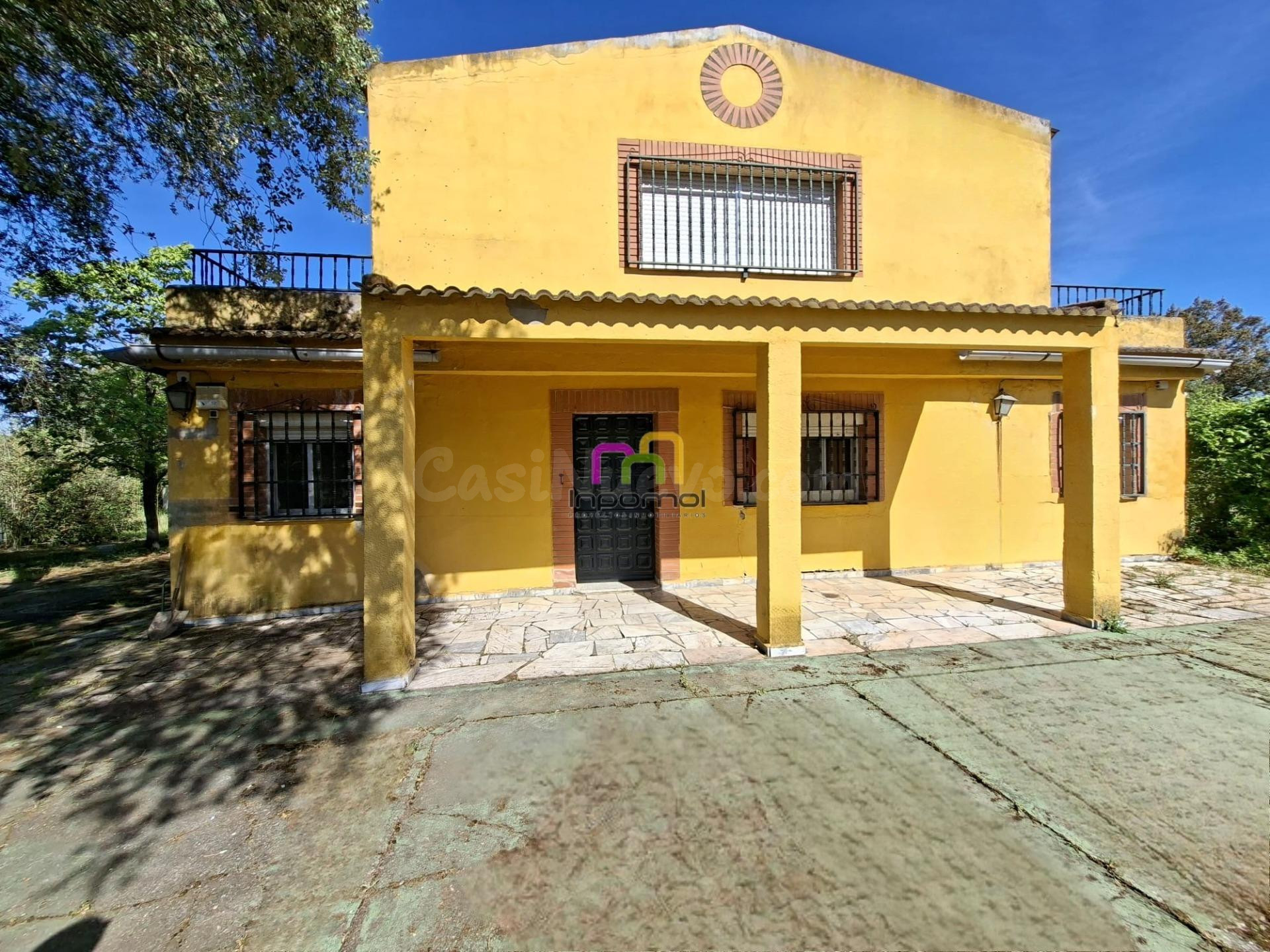 ENCANTADORA PARCELA CON CASA EN BADAJOZ - foto 2