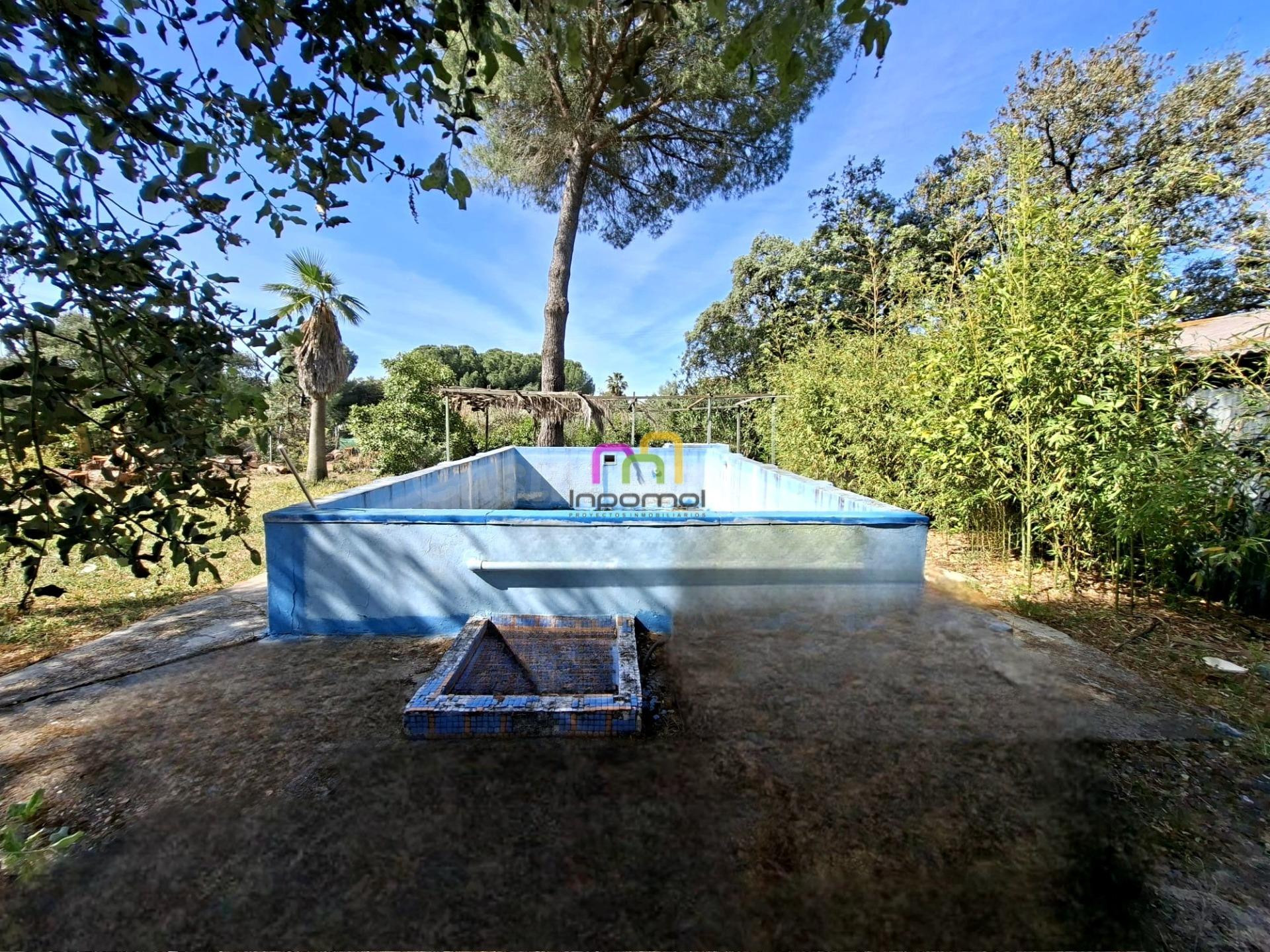ENCANTADORA PARCELA CON CASA EN BADAJOZ - foto 3