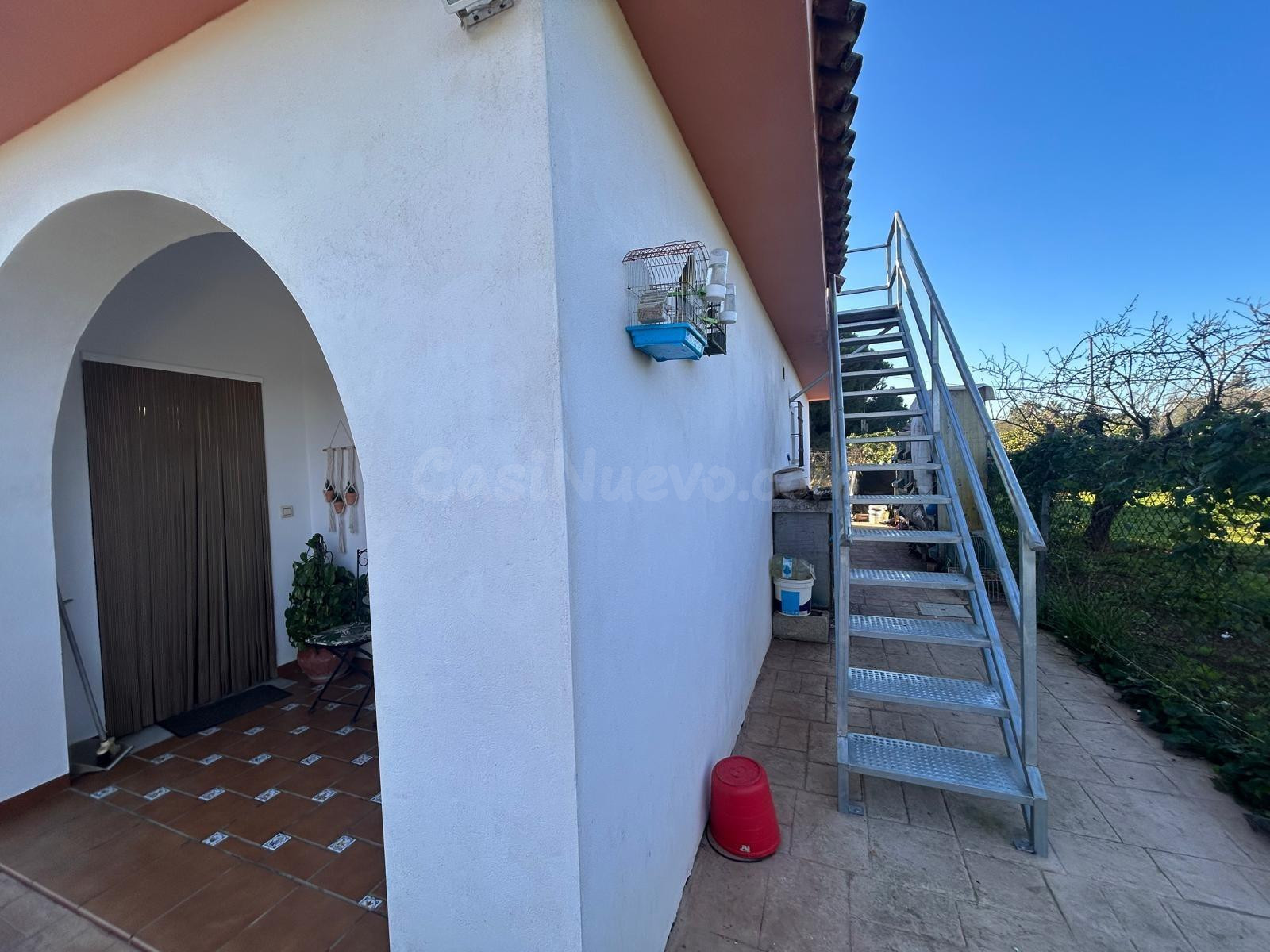 ¡CASA PARA ENTRAR A VIVIR CON TERRENO DE 1800M2! - foto 5