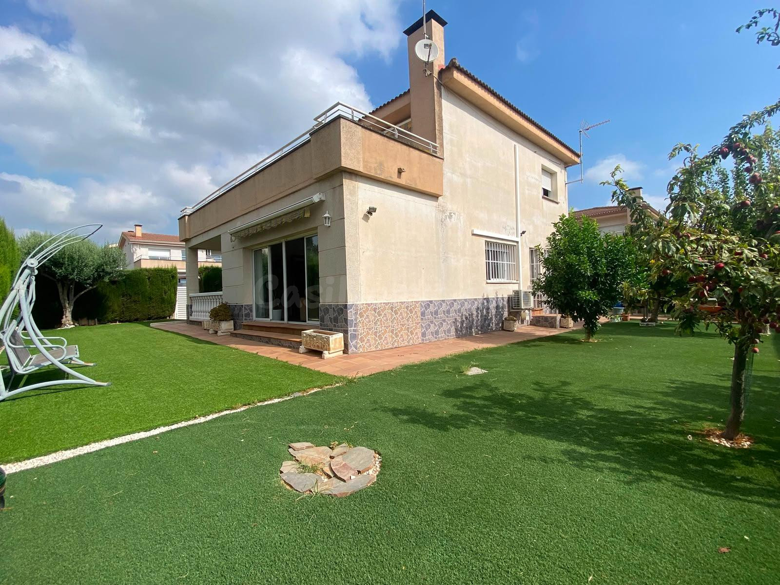 CASA EN VENDA A ESPARREGUERA