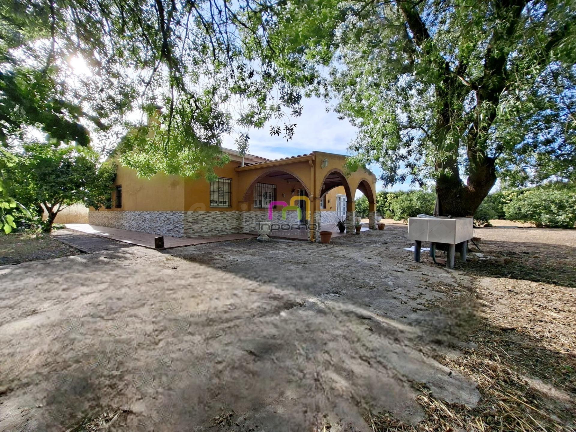 ENCANTADOR CHALET EN DEHESILLA DE CALAMON, BADAJOZ