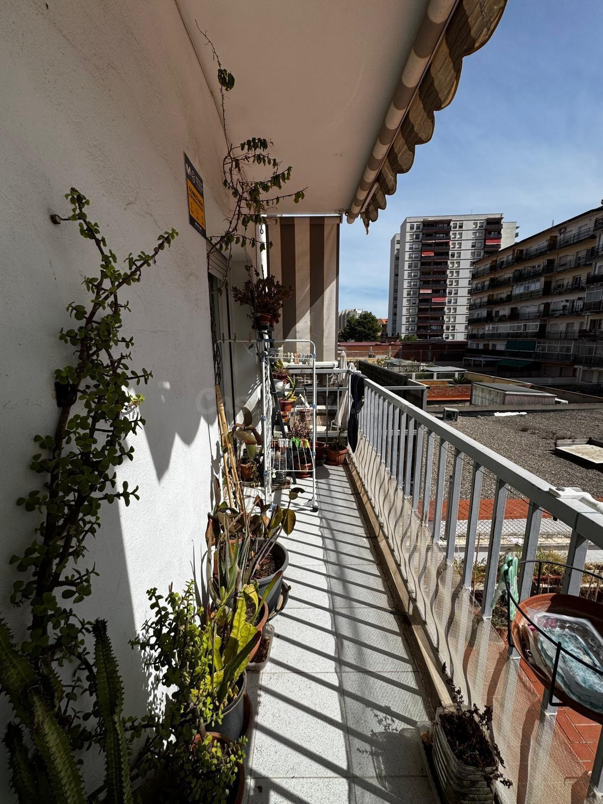 Es ven pis espaiós a Igualada amb terrassa, solàrium i trast - foto 5
