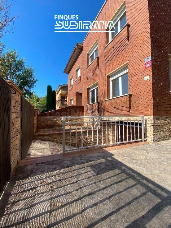 Exclusiva casa unifamiliar de 255 m2 amb ampli pati privat i - foto 3