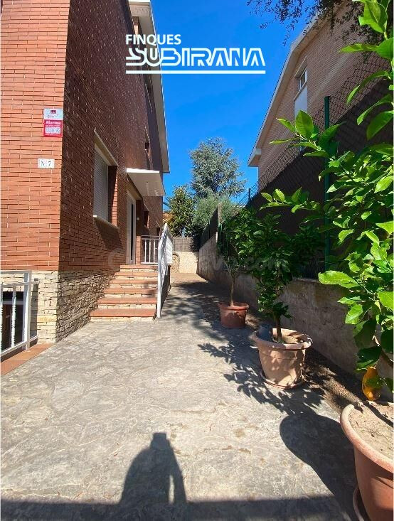 Exclusiva casa unifamiliar de 255 m2 amb ampli pati privat i - foto 4