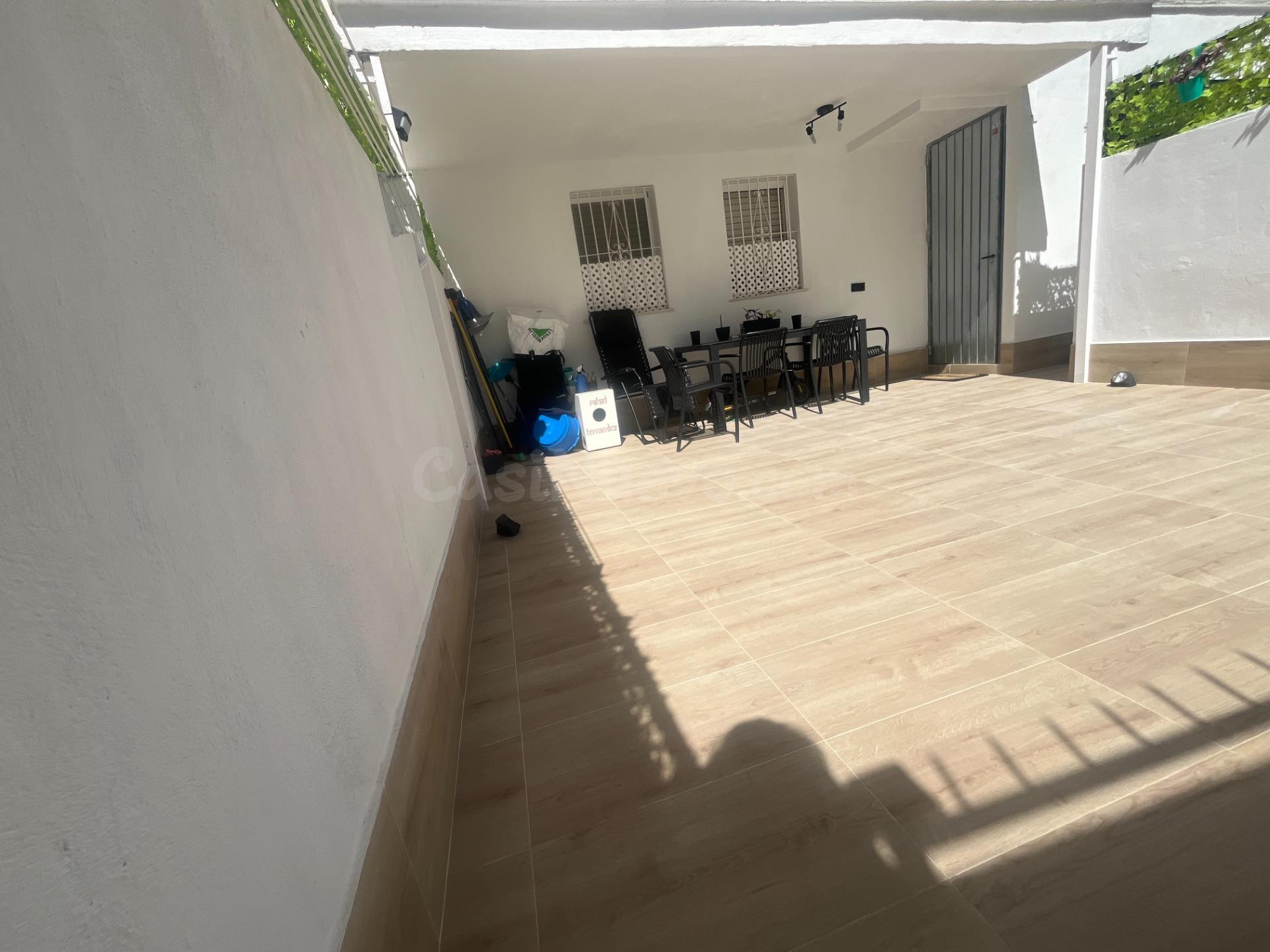 BAJO RECIEN REFORMADO EN LA PLATA CON PATIO - foto 2