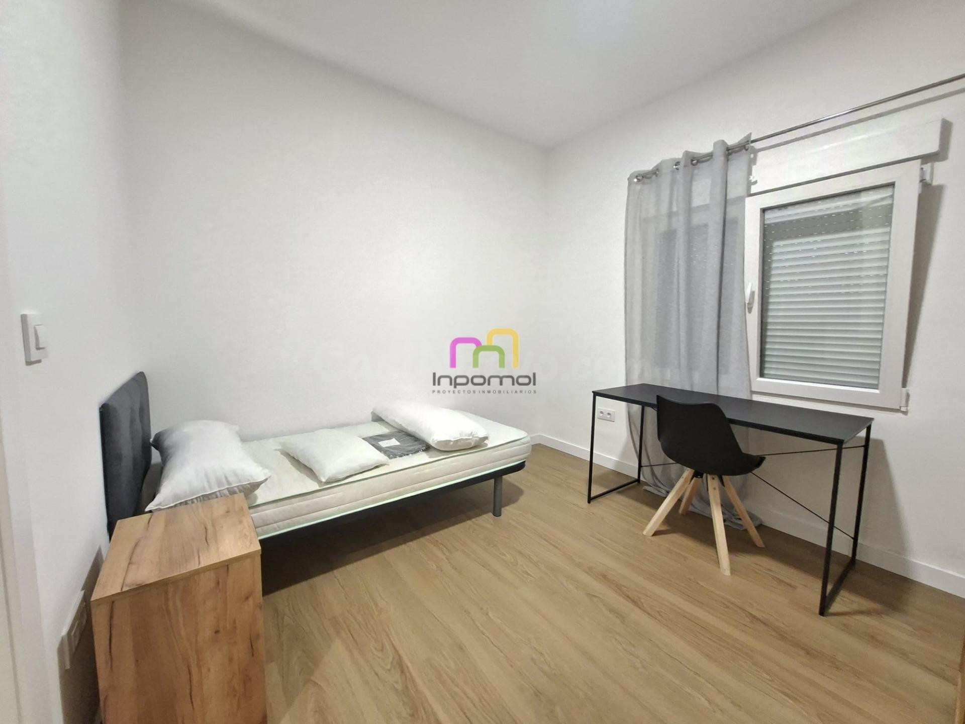 ELEGANTE PISO RECIEN REFORMADO EN SANTA MARINA, BADAJOZ - foto 5