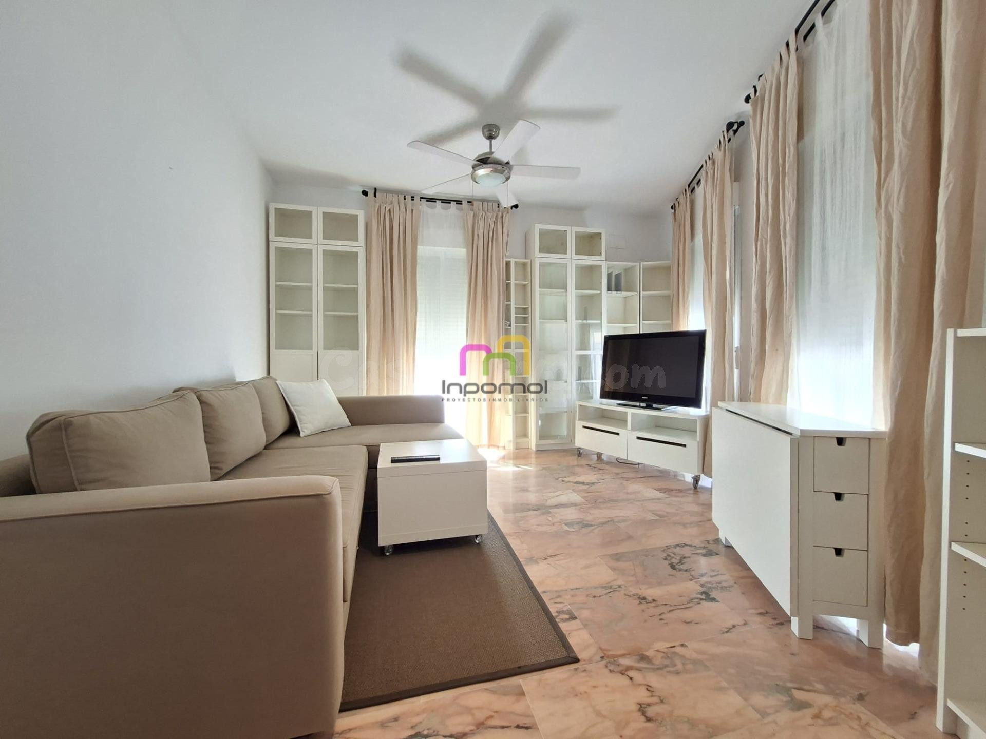 ACOGEDOR APARTAMENTO EN EL CORAZÓN DE BADAJOZ (ALQUILER CON MUEBLES)