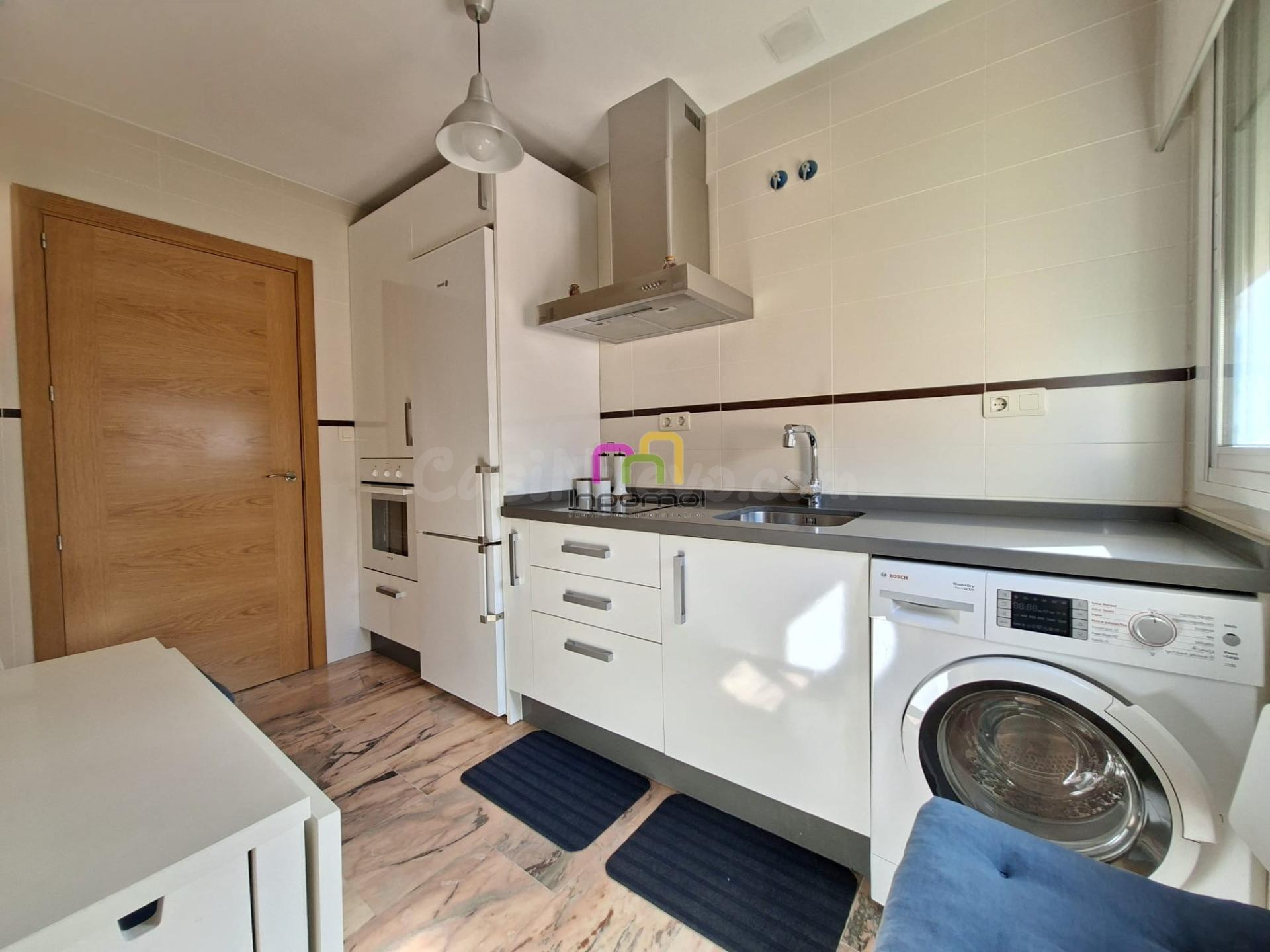 ACOGEDOR APARTAMENTO EN EL CORAZÓN DE BADAJOZ (ALQUILER CON MUEBLES) - foto 3
