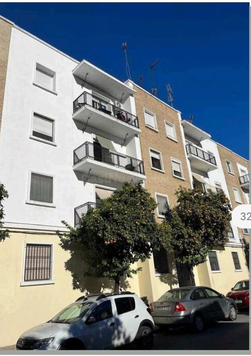 PISO DE CUATRO DORMITORIOS EN CALZADA DEL ARROYO