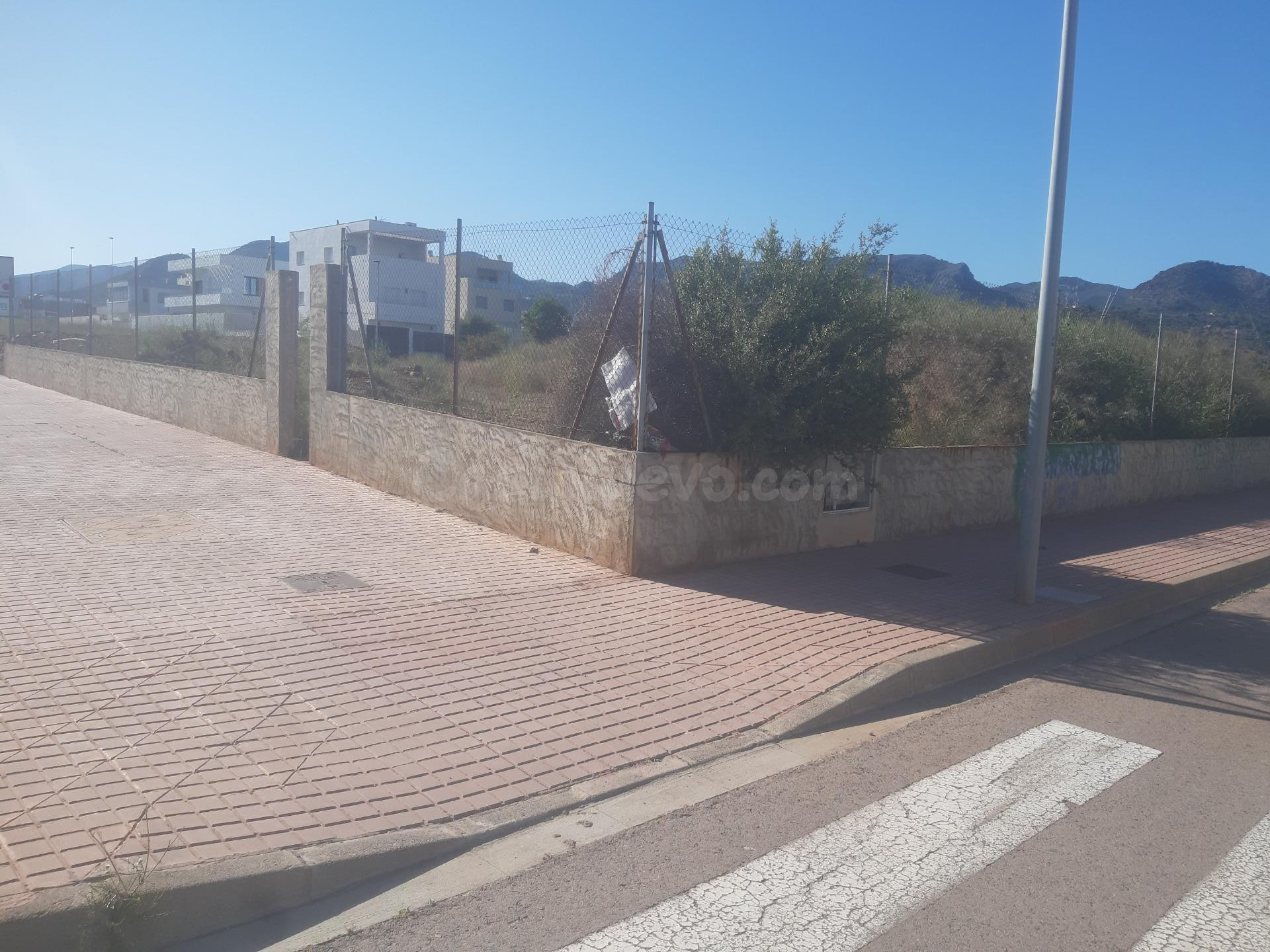 SOLAR CANTONERO EN ÁREA 6 - foto 2