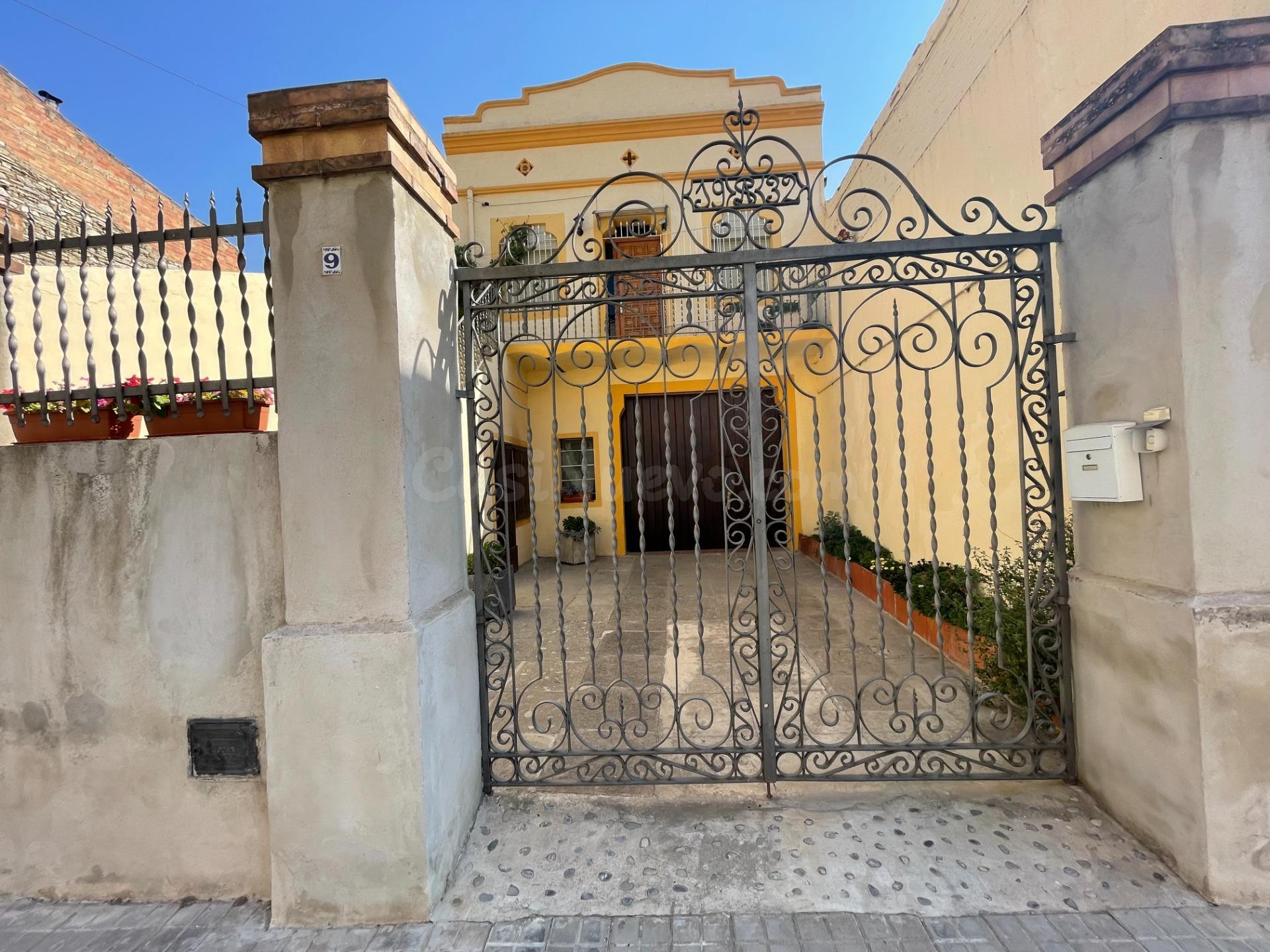 Magnífica casa amb encant a Calaf, gran pati i totalment equ - foto 2