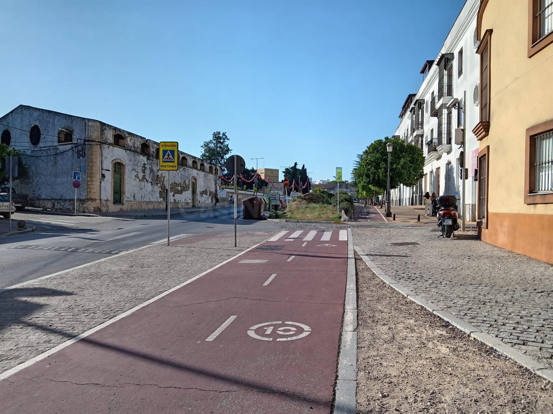 LE OFRECEMOS UN ESTUPENDO GARAJE EN EL CENTRO DE JEREZ - foto 5