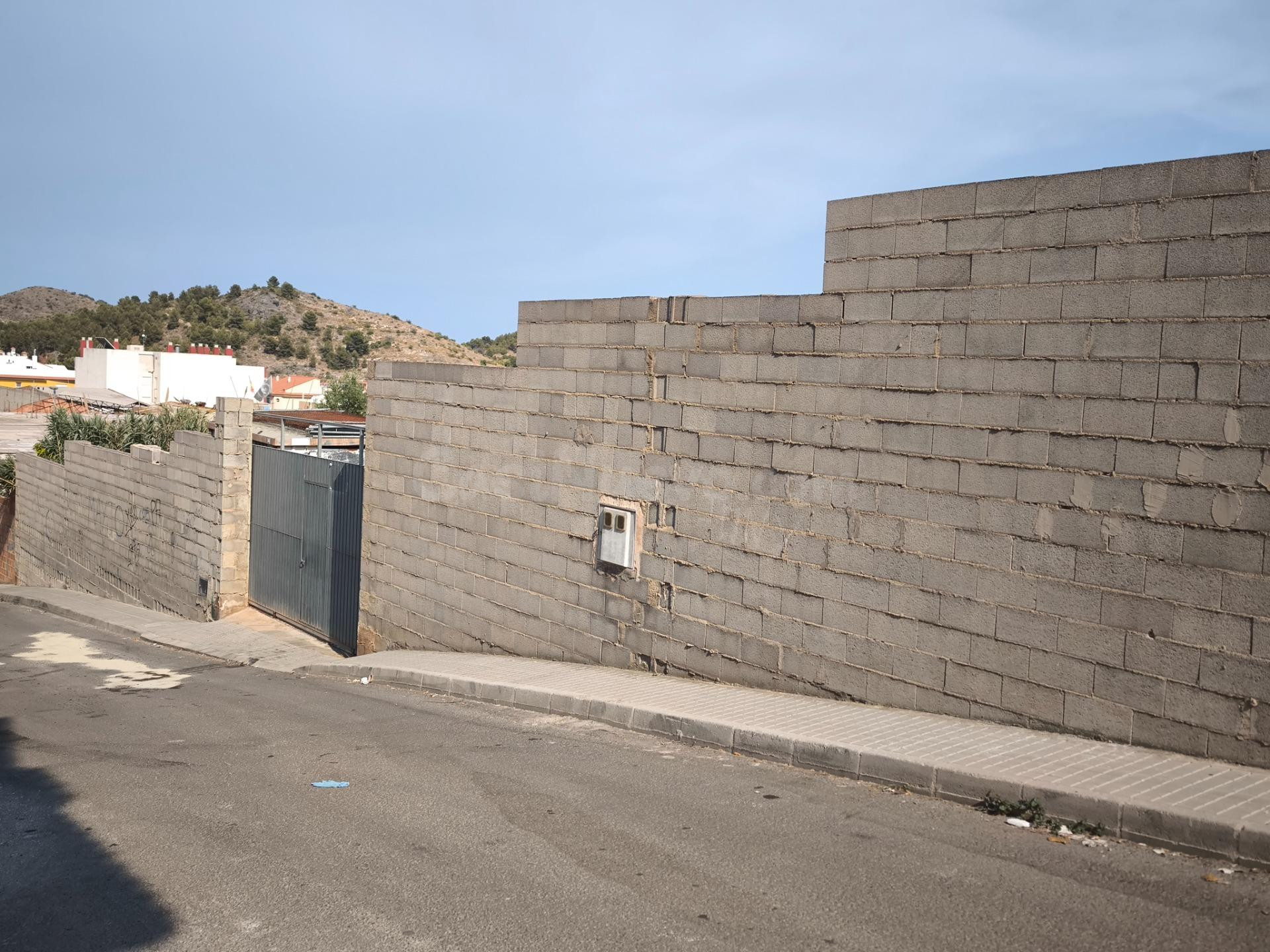 Oportunidad Única de Inversión: Excepcional Solar Urbano de 