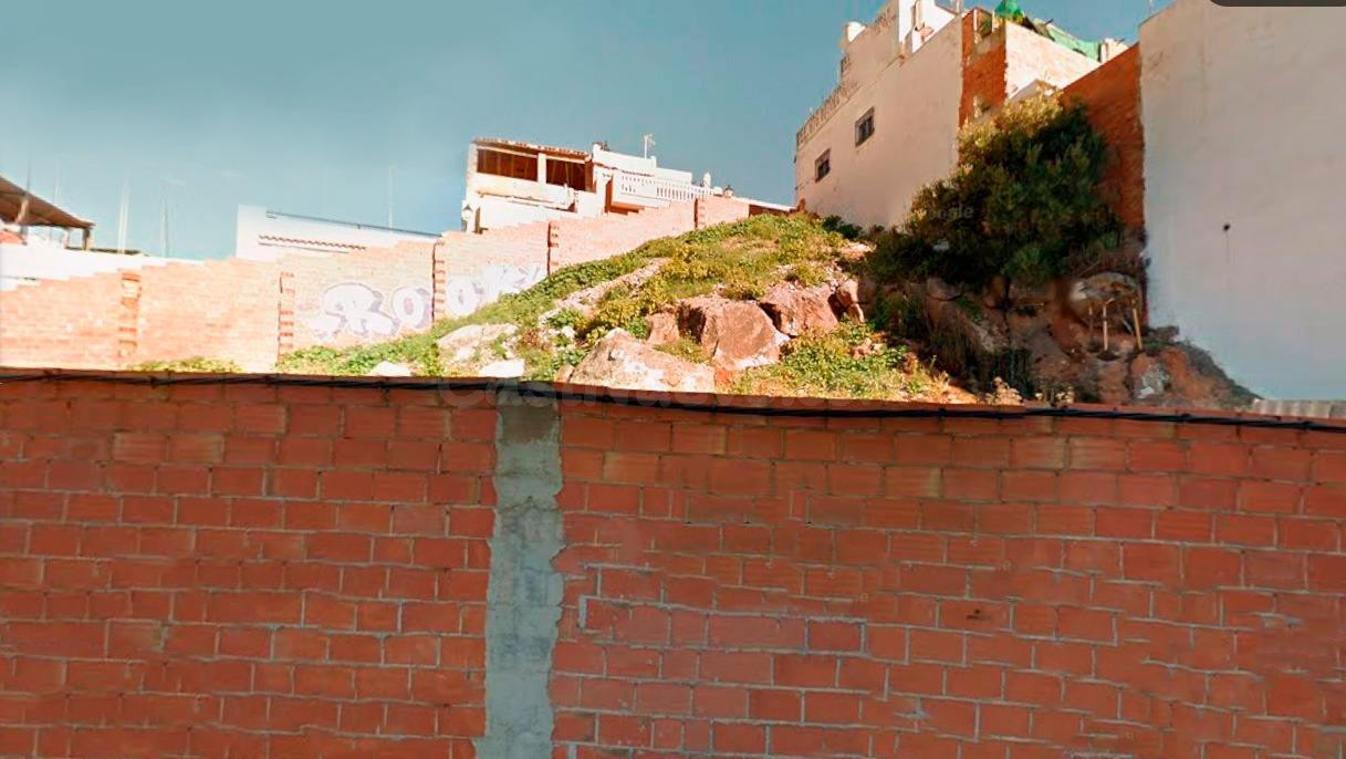 Oportunidad de Inversión: Excelente Solar Urbano en La Vall  - foto 2