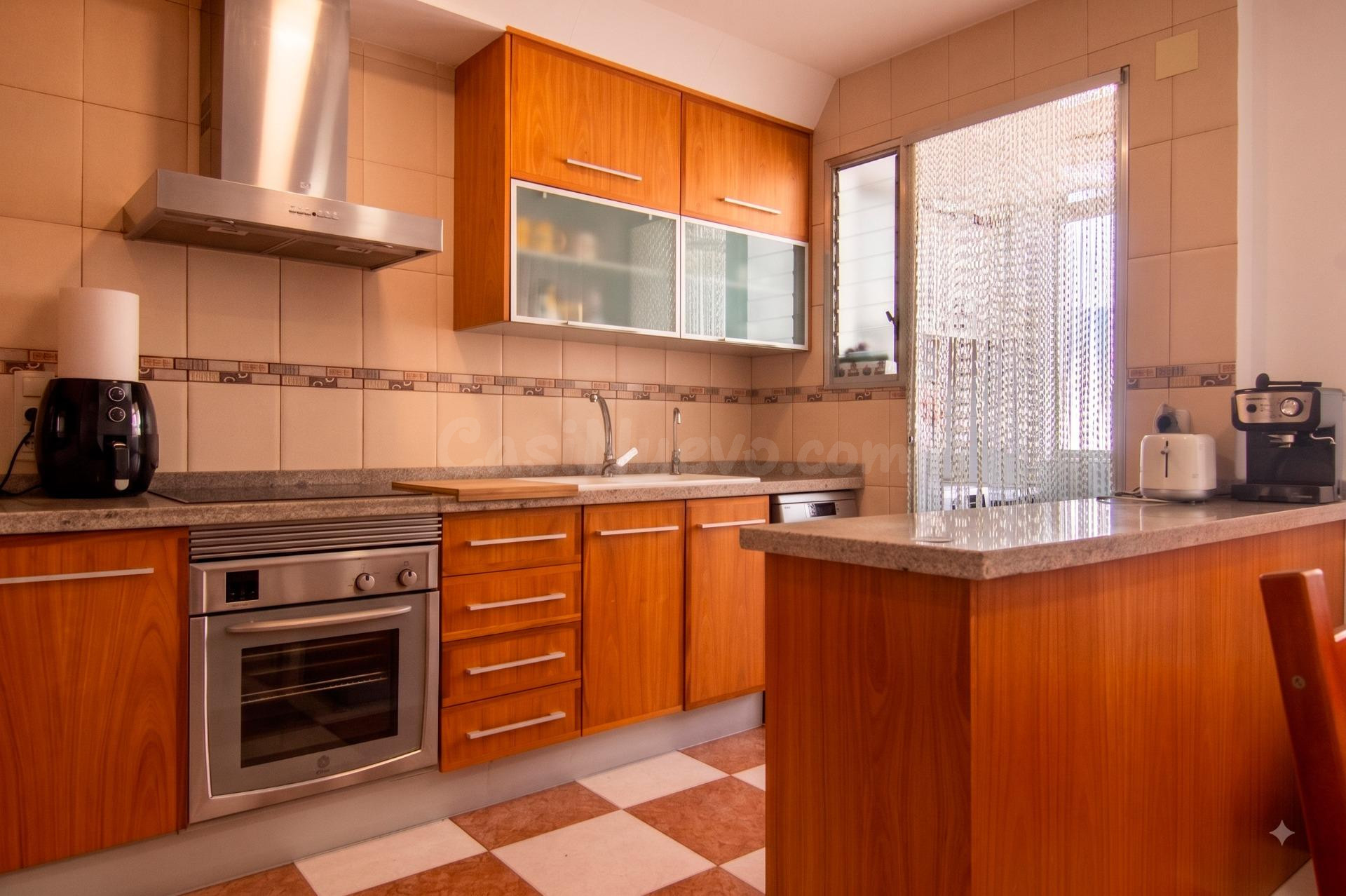 IMPECABLE Y LUMINOSO PISO LISTO PARA ENTRAR A VIVIR CON VIST