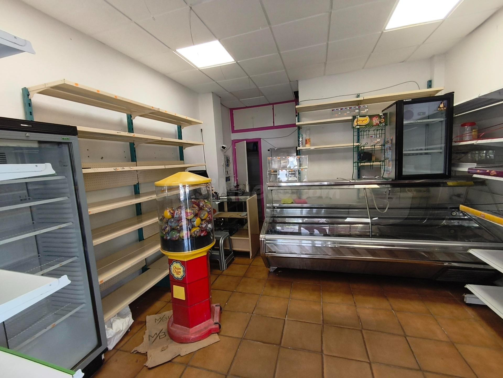 Local Comercial en Alquiler en Zona los Marianistas - foto 3