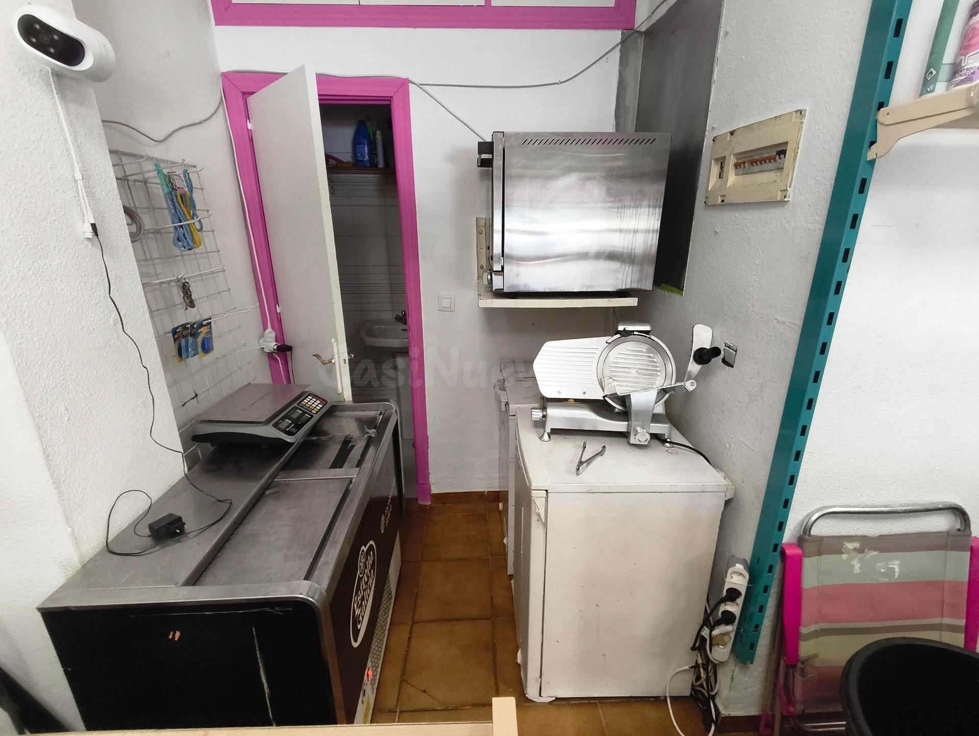 Local Comercial en Alquiler en Zona los Marianistas - foto 4