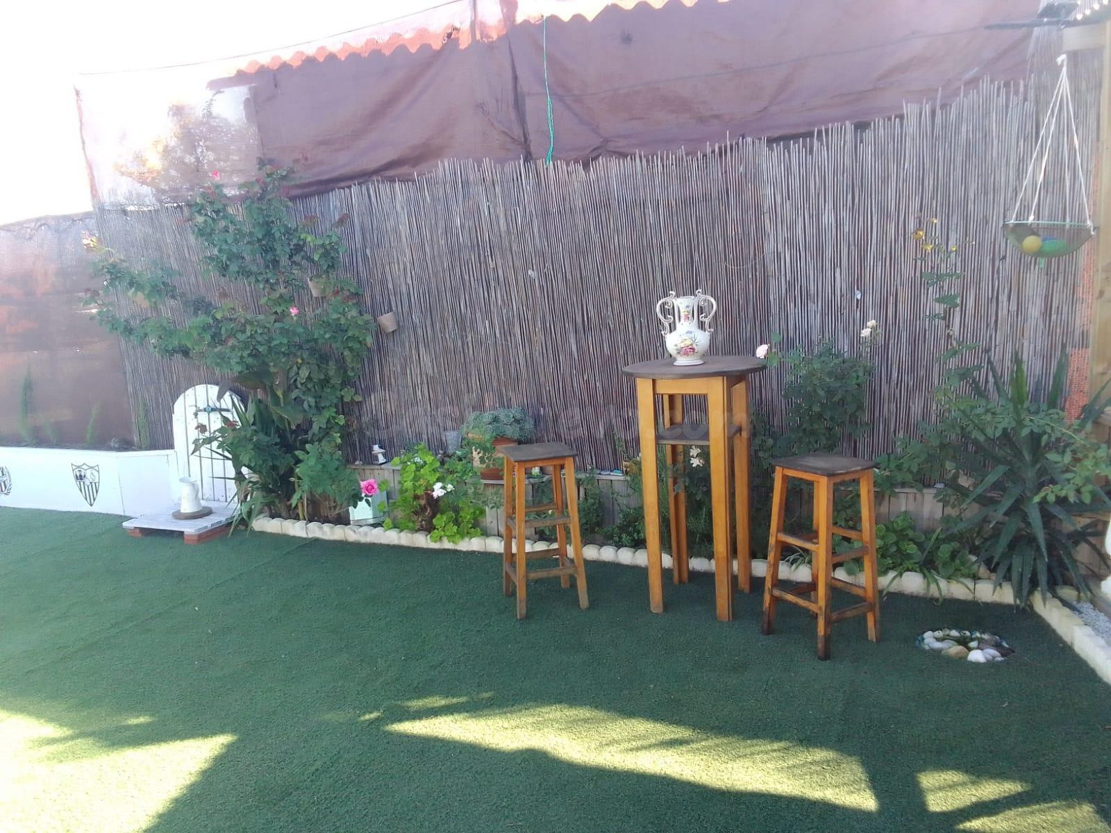 Encantadora Casa con Terreno en zona Nueva Jarilla - foto 3
