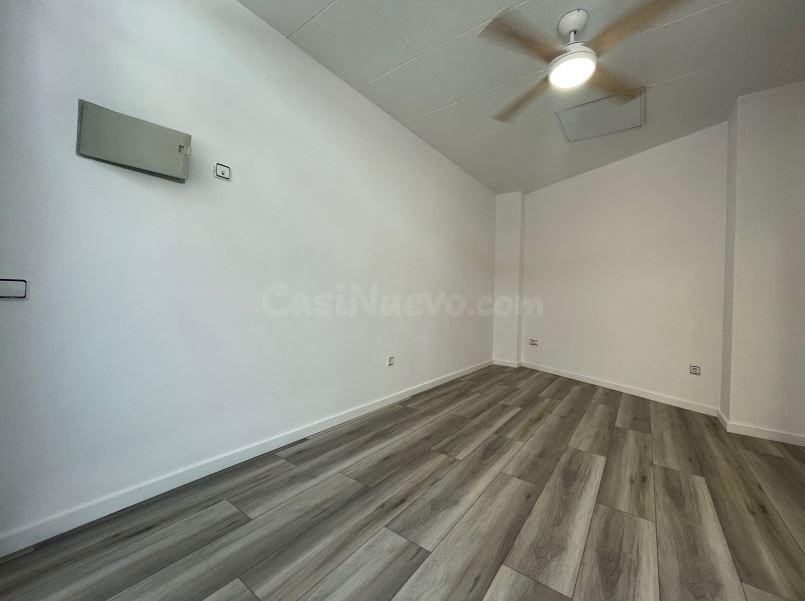 Oportunitat! Local comercial de 16 m2 a peu de carrer a Igua - foto 3