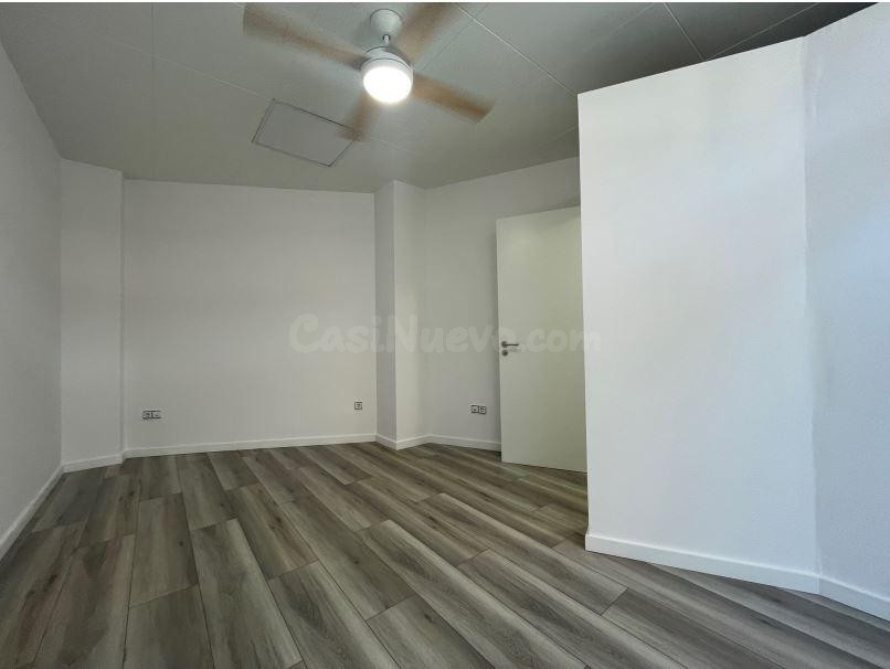 Oportunitat! Local comercial de 16 m2 a peu de carrer a Igua - foto 4