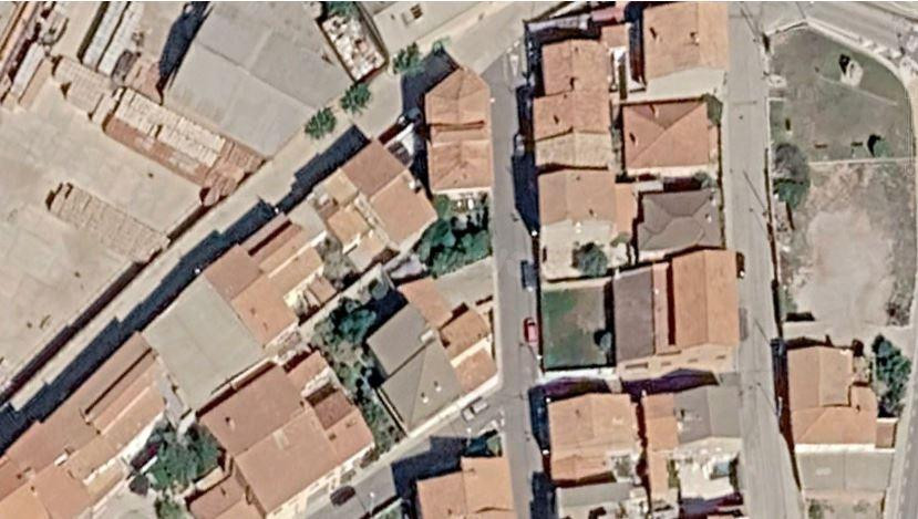 Oportunitat única: Solar urbà consolidat de 144 m2 a Calaf ( - foto 3