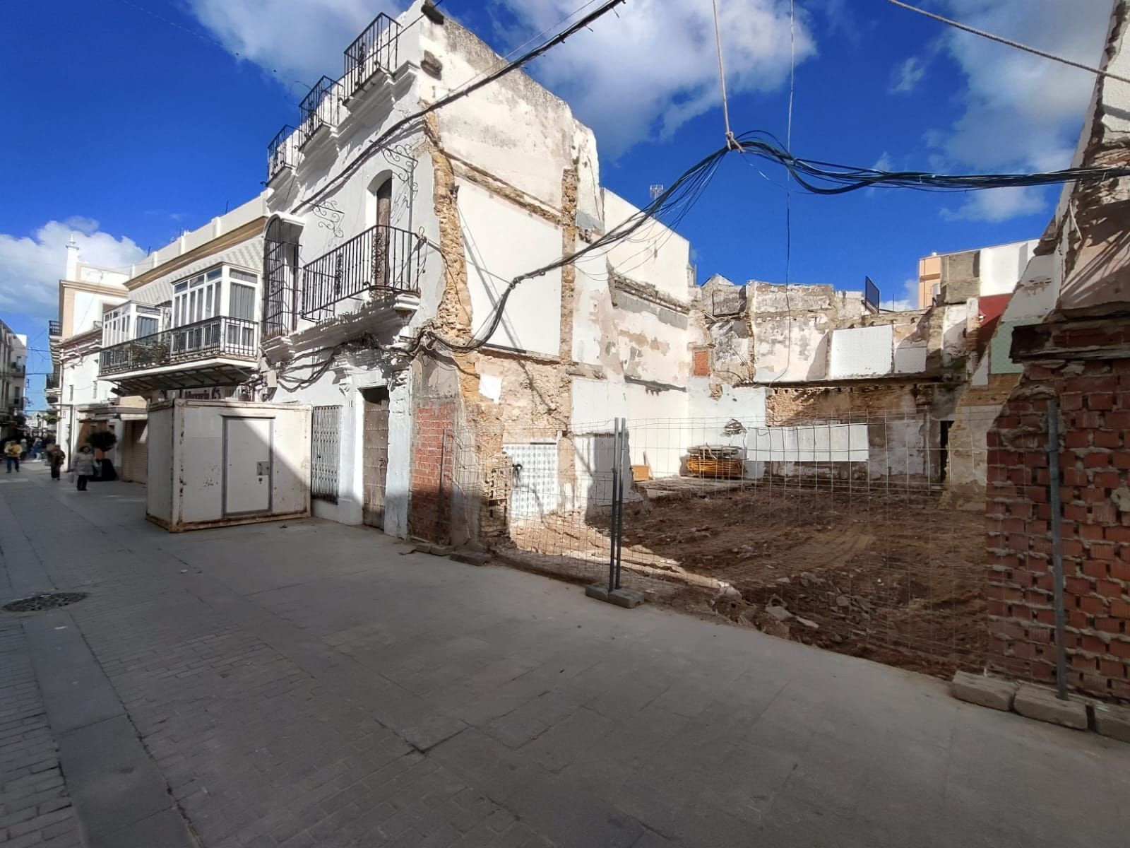 SOLAR CALLE LA VEGA